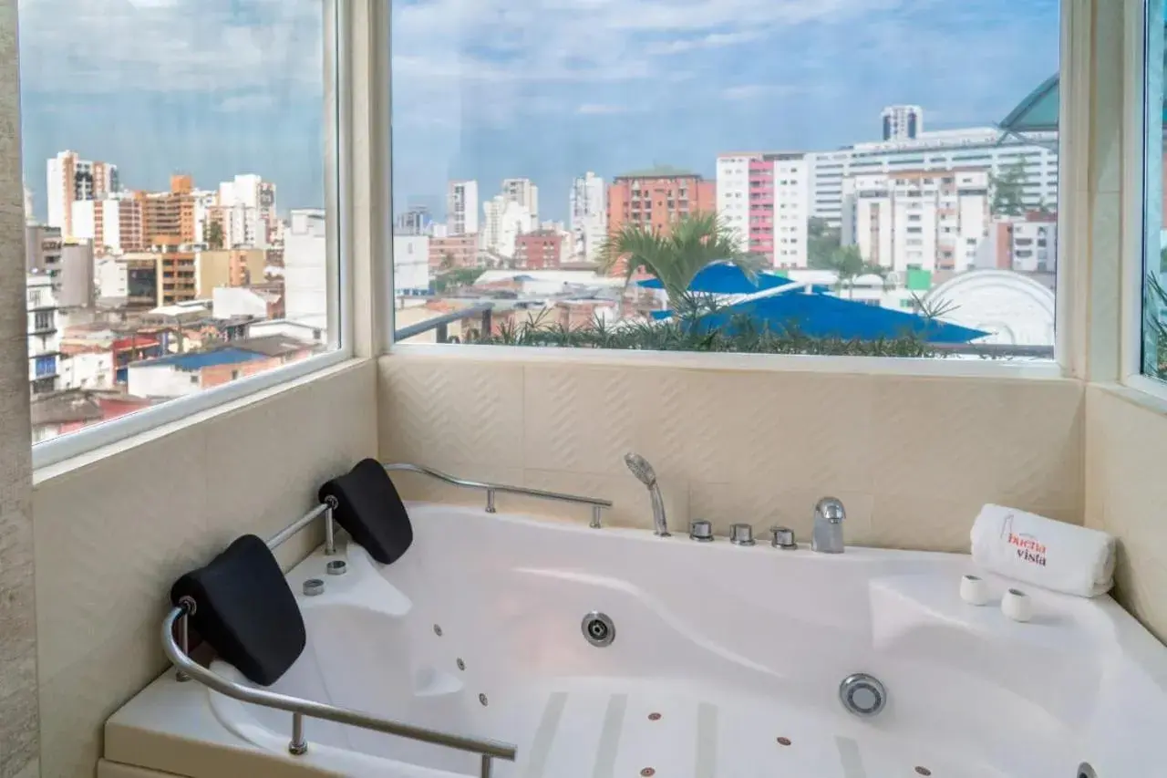 Deluxe Suite with Spa Bath in Hotel Buena Vista Deluxe Suite with Spa Bath in Hotel Buena Vista