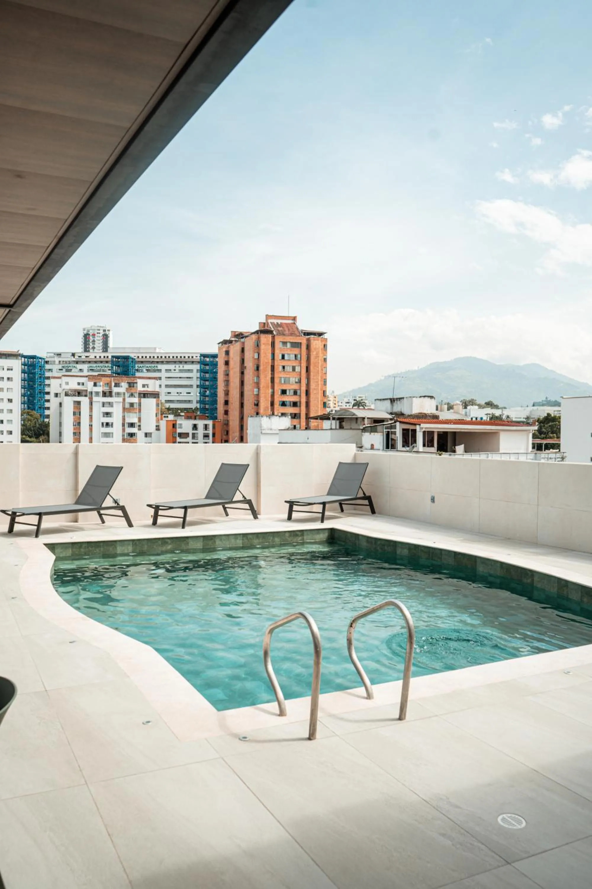 Swimming pool in Hotel Buena Vista