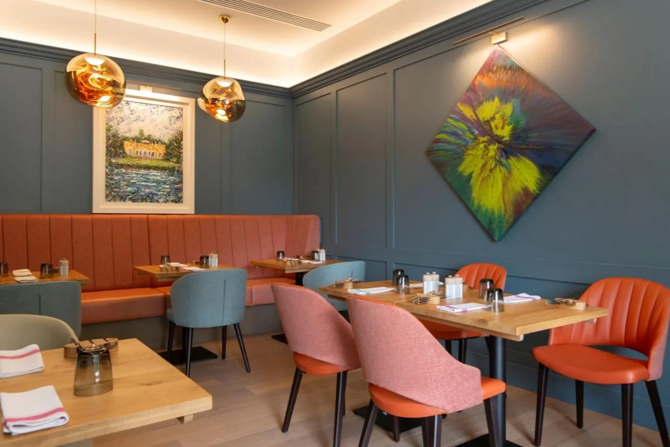 Restaurant/places to eat in Storrs Hall Hotel on the shore of Lake Windermere