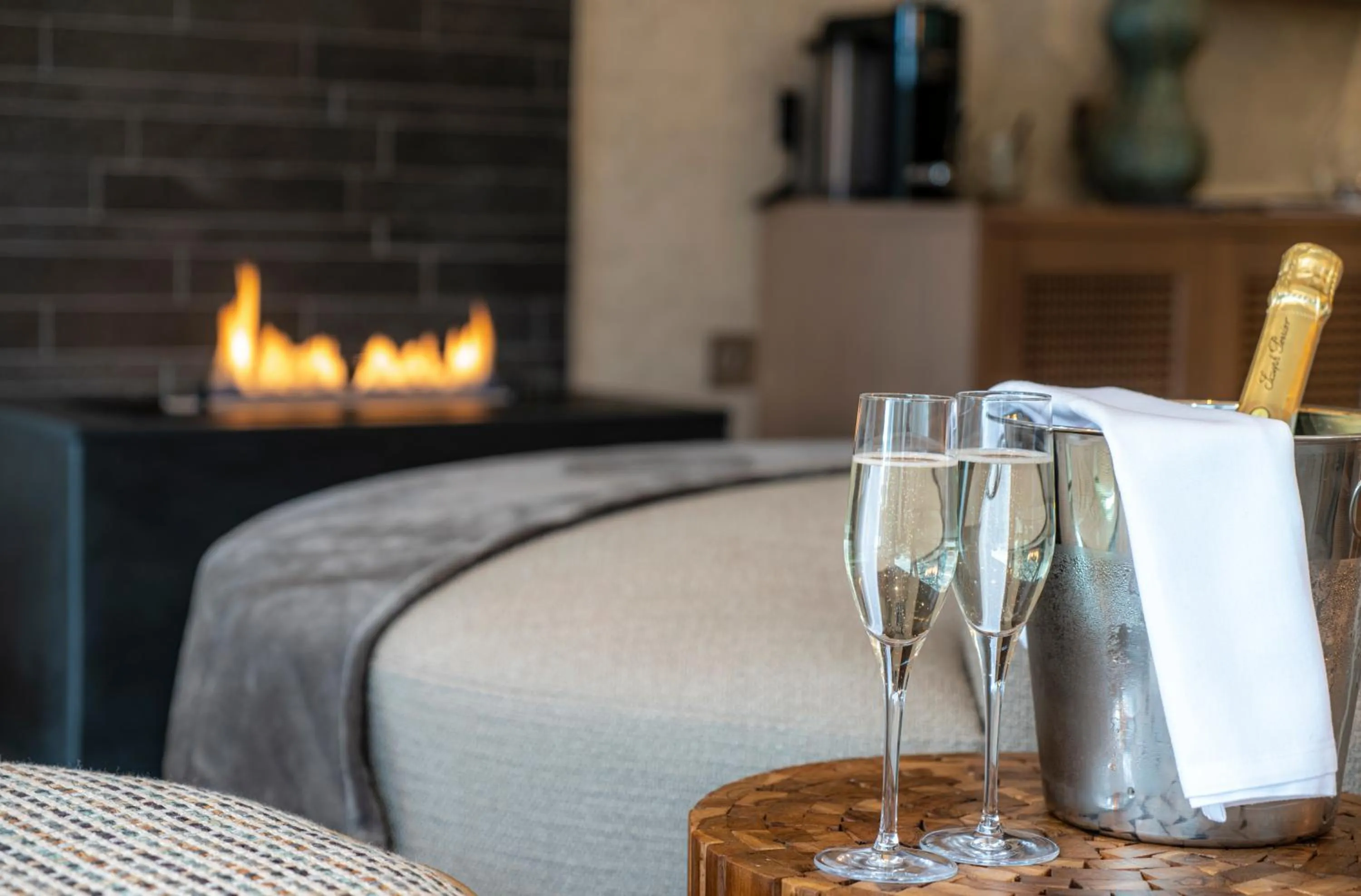 Bed in Storrs Hall Hotel on the shore of Lake Windermere