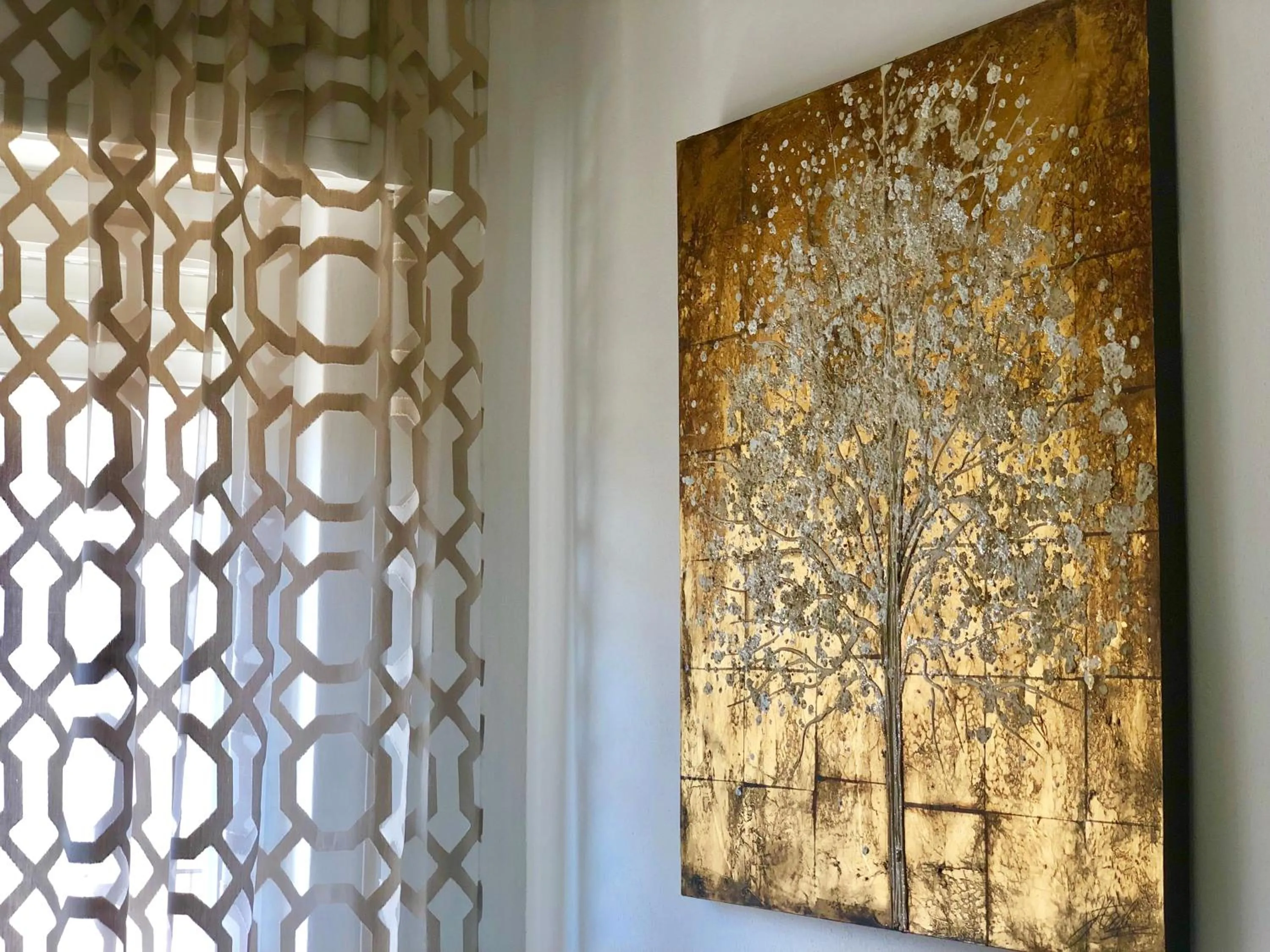 Decorative detail in Montellinos Suite Tortora