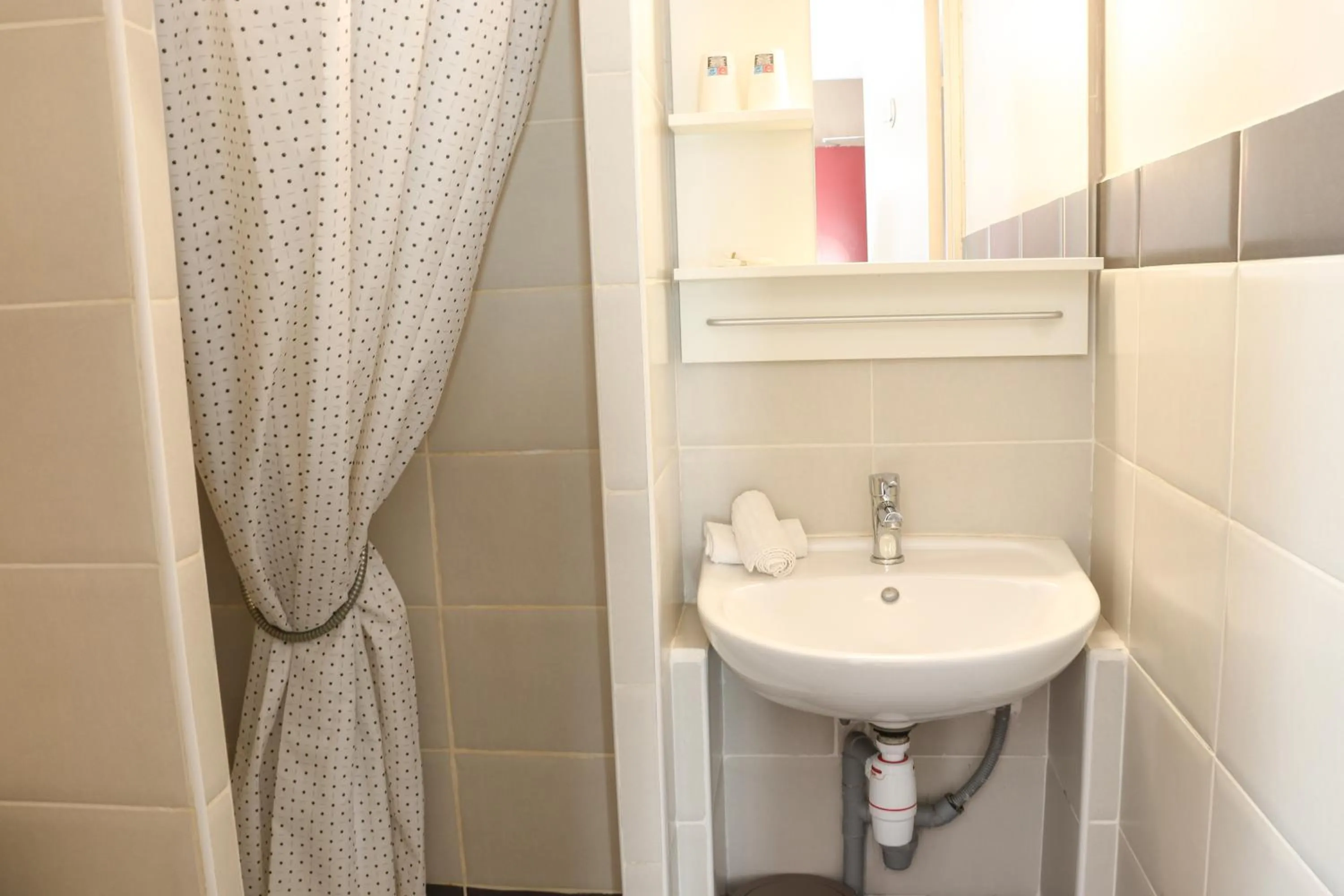 Shower in Hotel Abelia