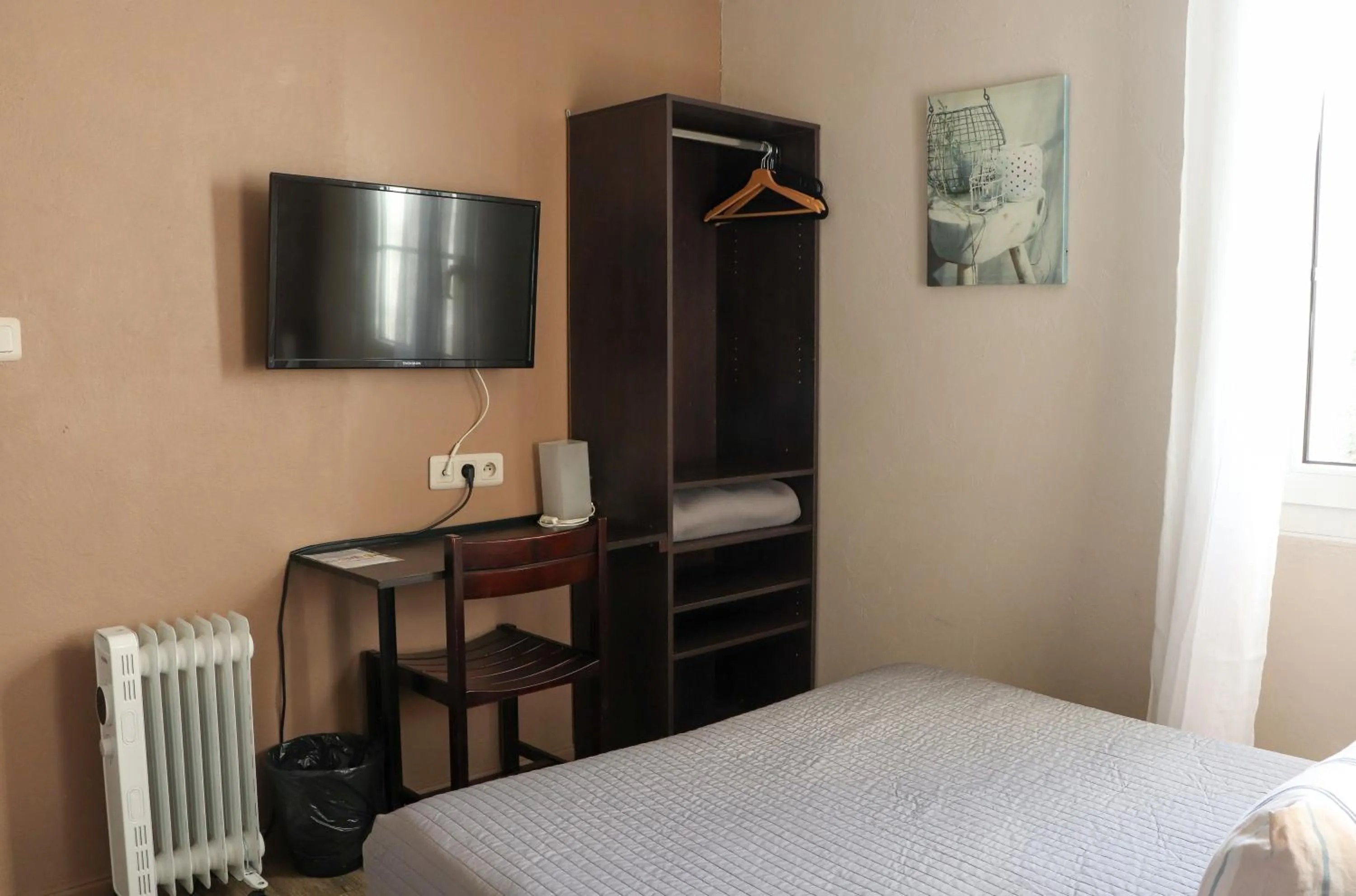 TV and multimedia, Bed in Hotel Abelia