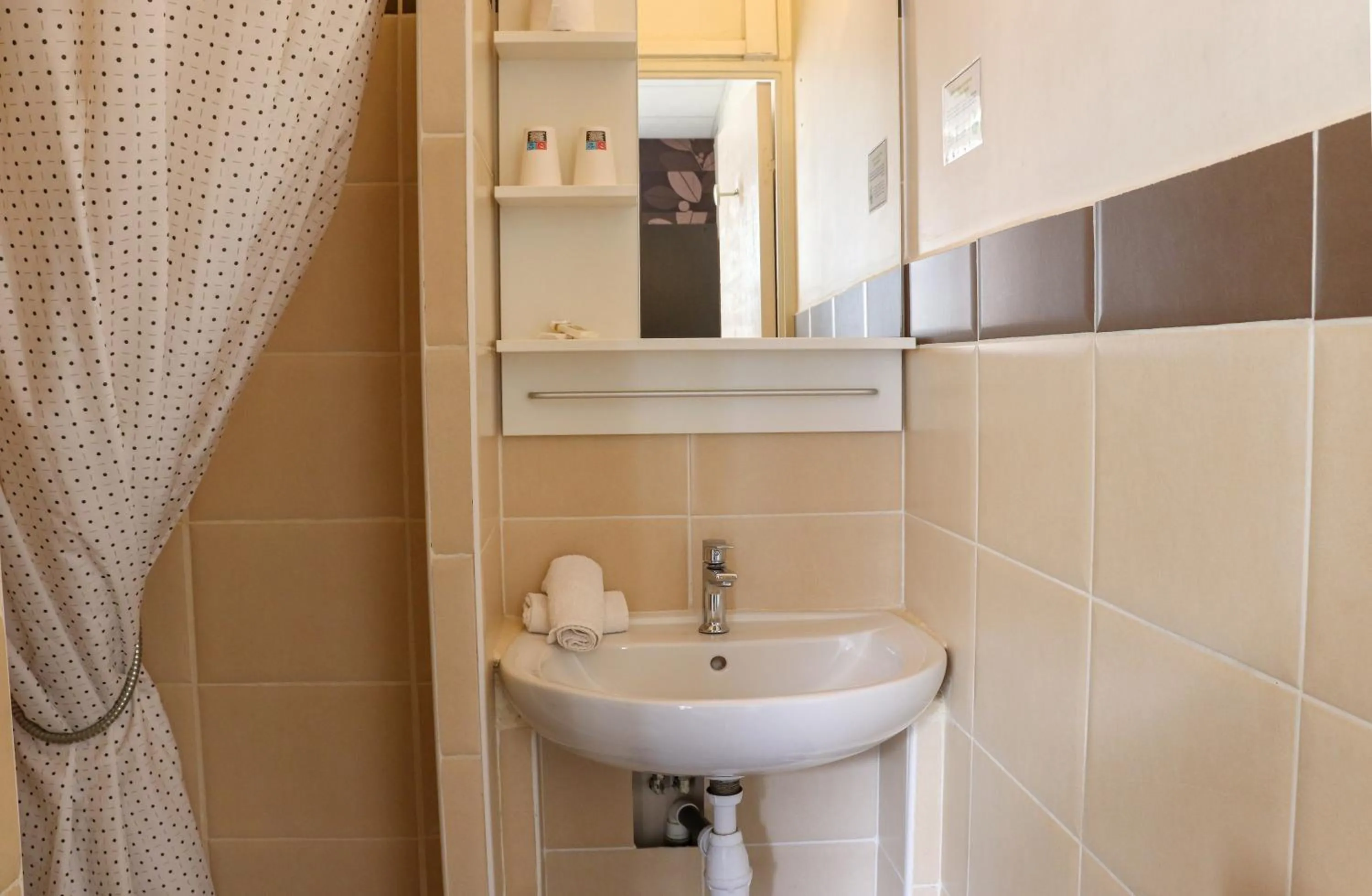 Shower in Hotel Abelia