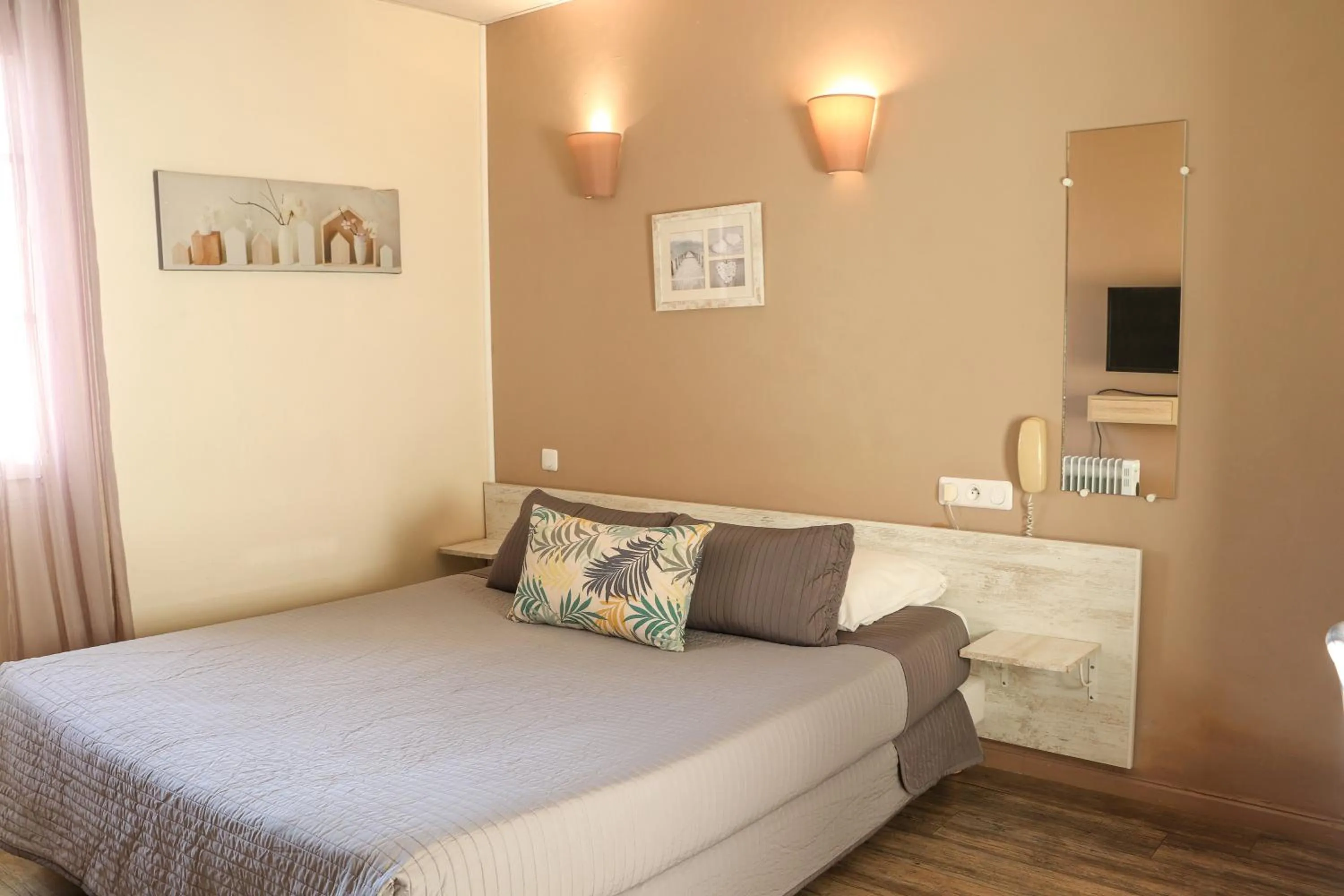 Photo of the whole room, Bed in Hotel Abelia