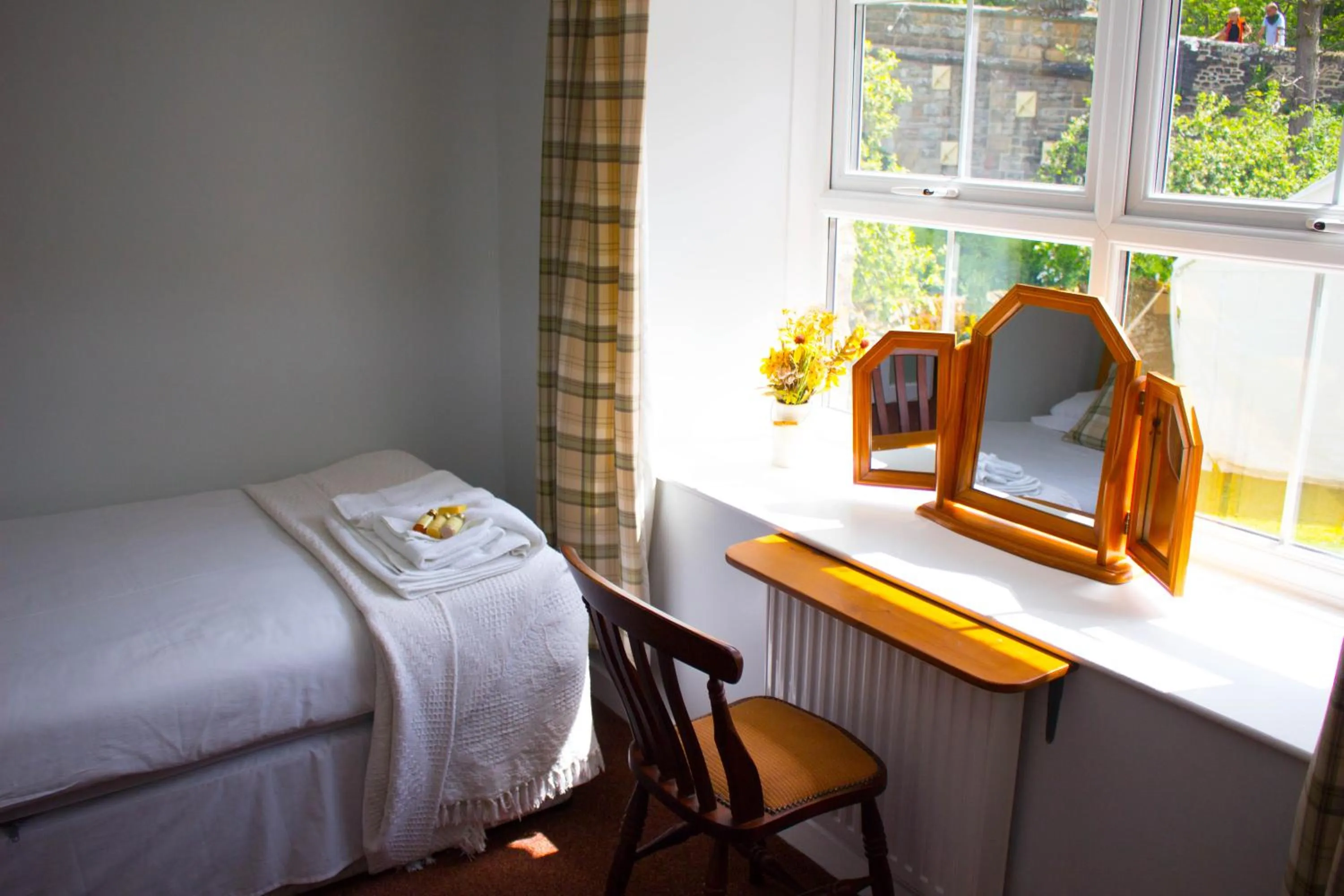 Bed in The Elks Head Inn