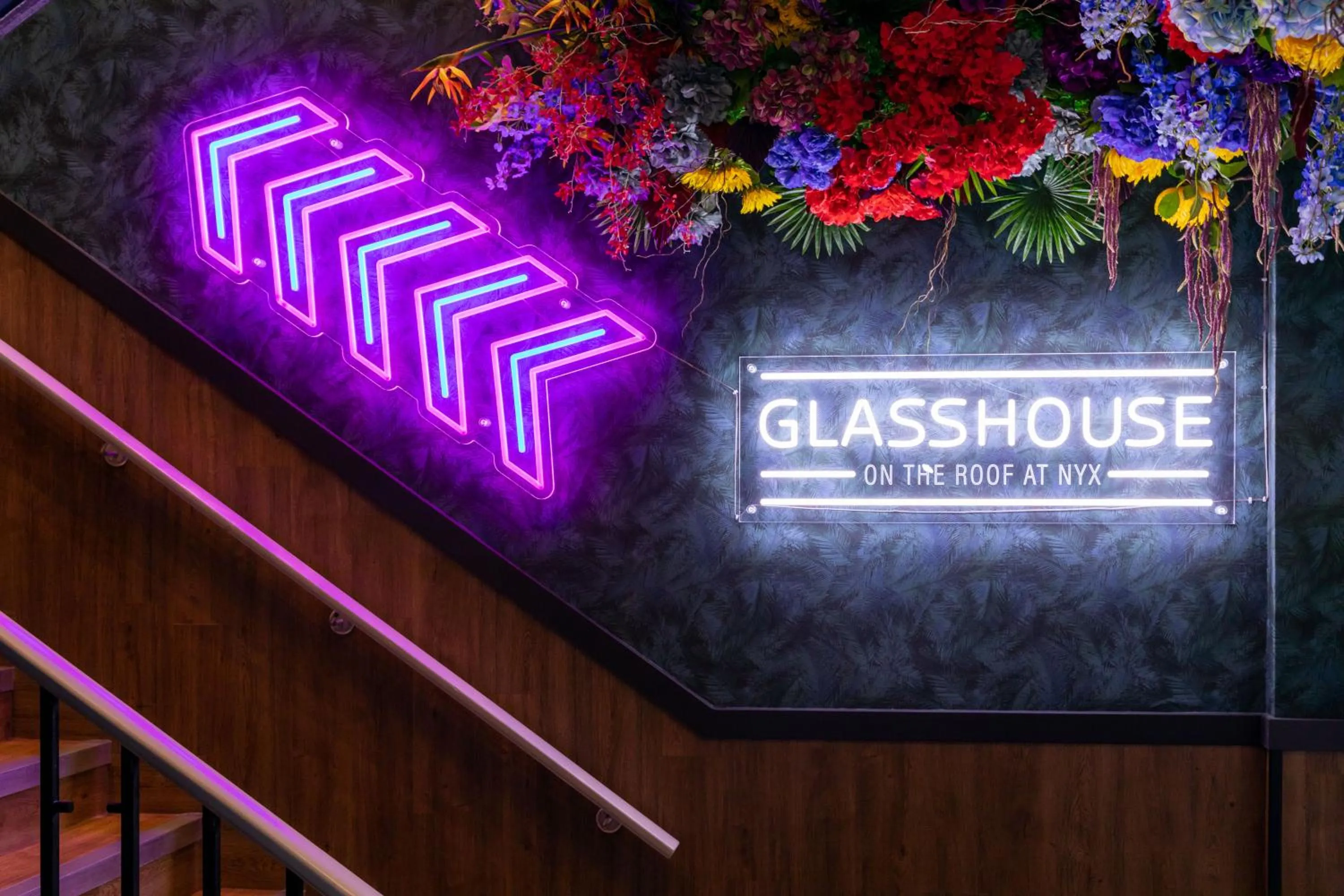 Lounge or bar in NYX Hotel London Holborn by Leonardo Hotels