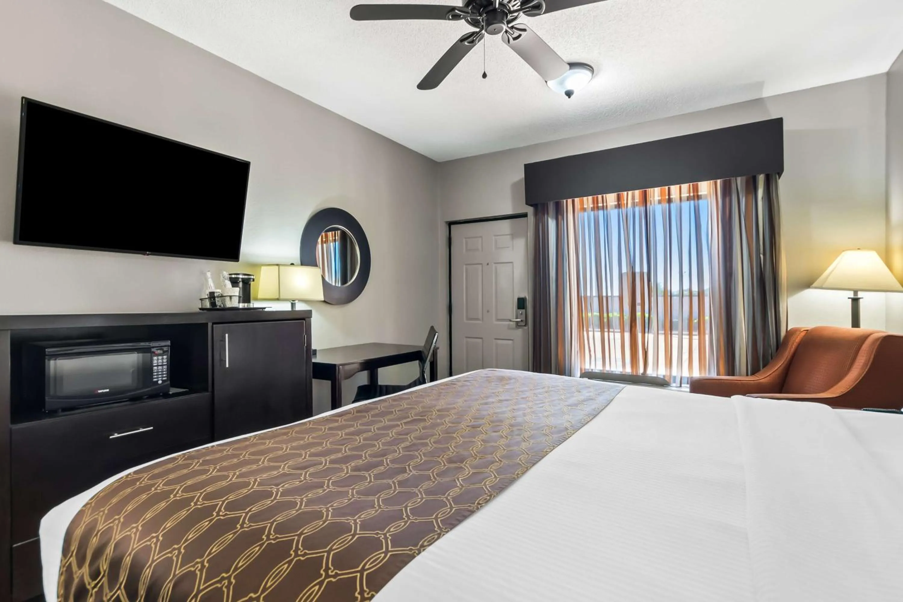 Bedroom, Bed in Best Western Inn