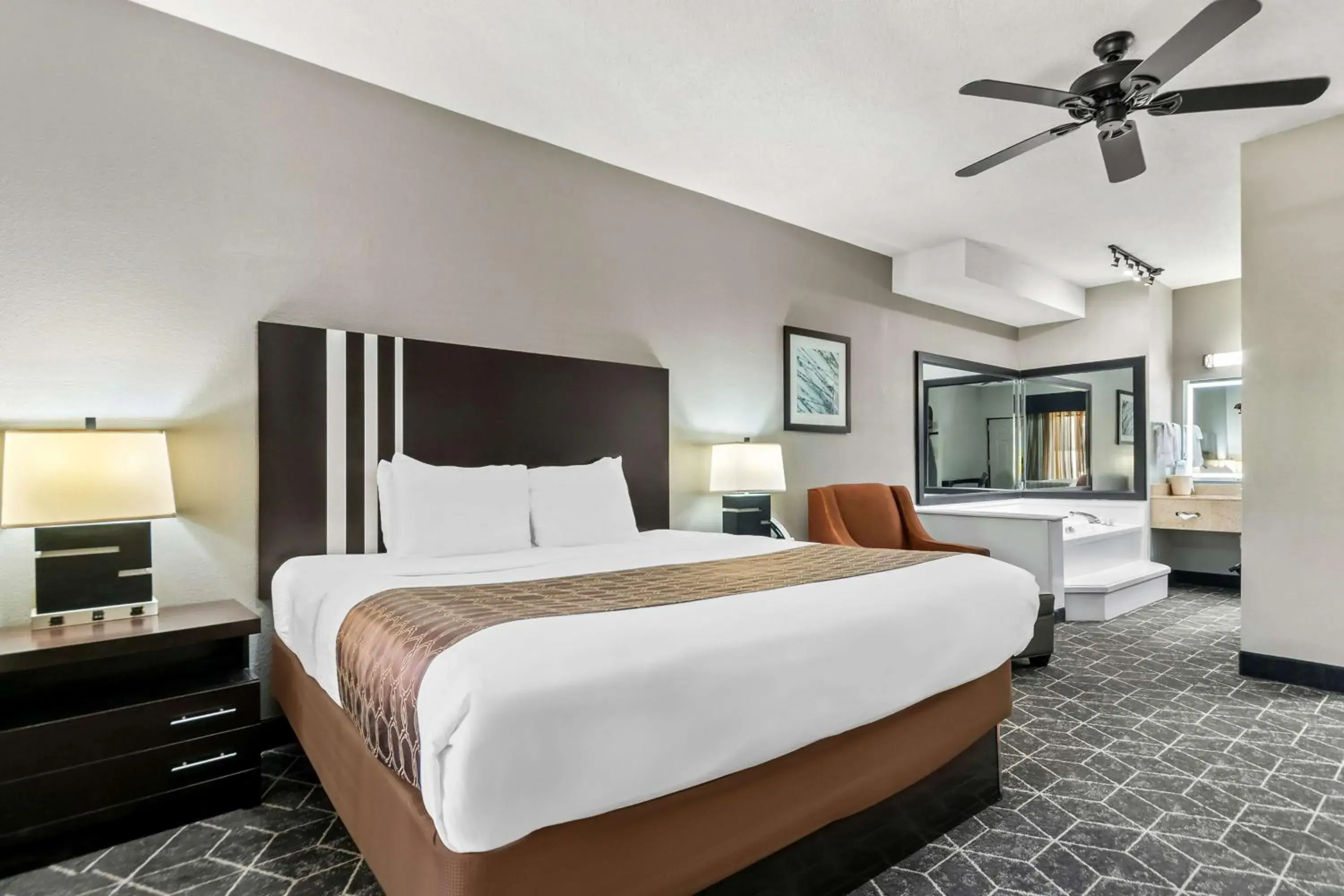 King Room with Spa Bath - Non-Smoking in Best Western Inn King Room with Spa Bath - Non-Smoking in Best Western Inn