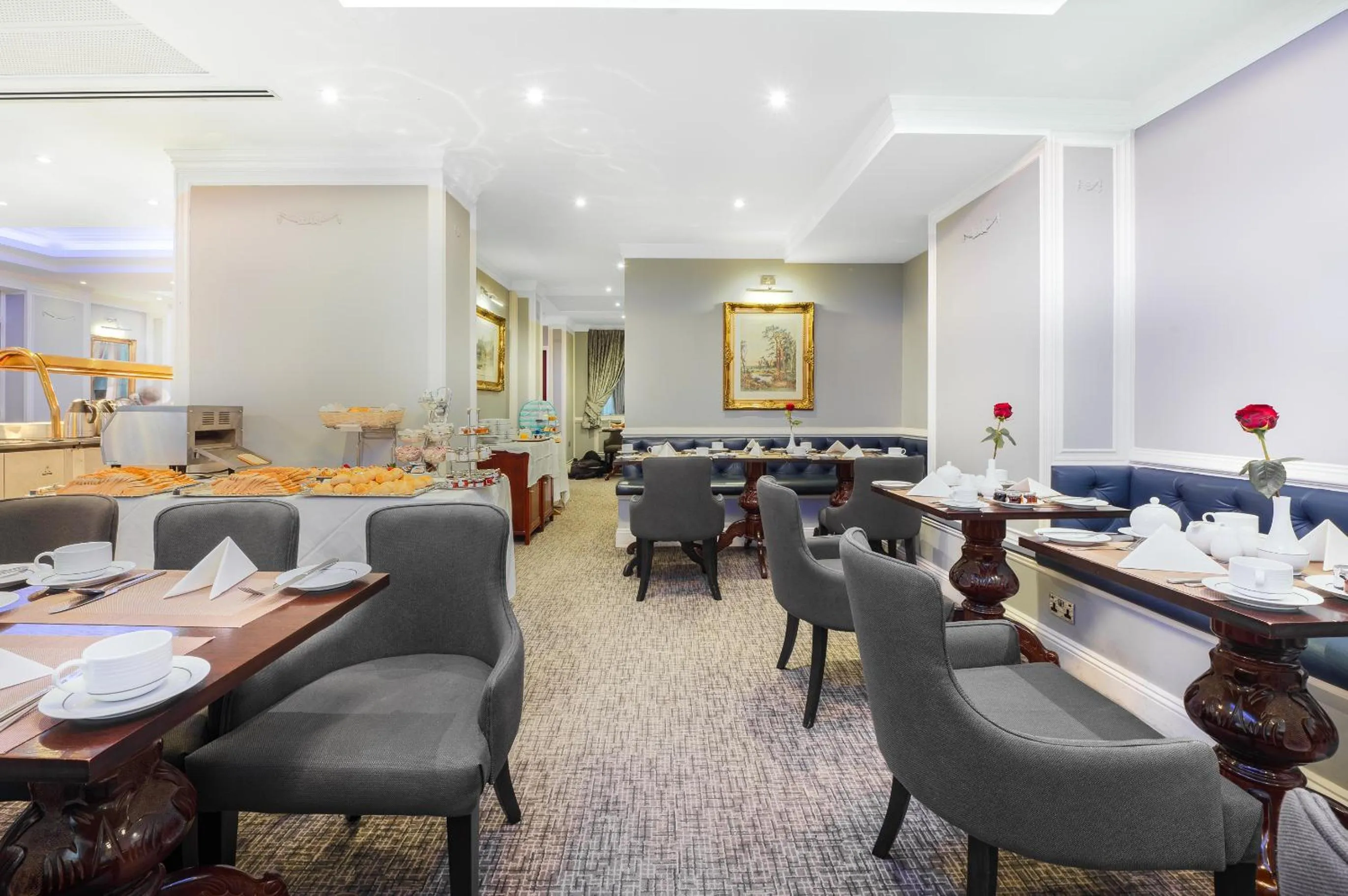 Restaurant/places to eat in Gem Fitzrovia Hotel