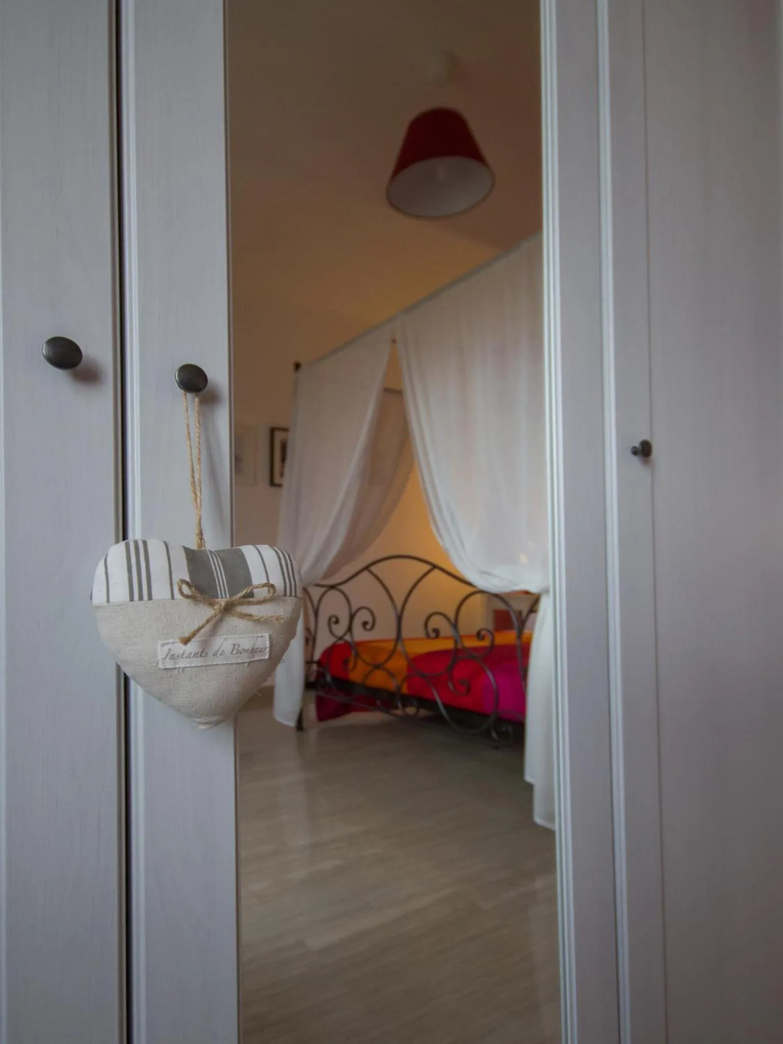 Decorative detail in B&B Costa D'Abruzzo