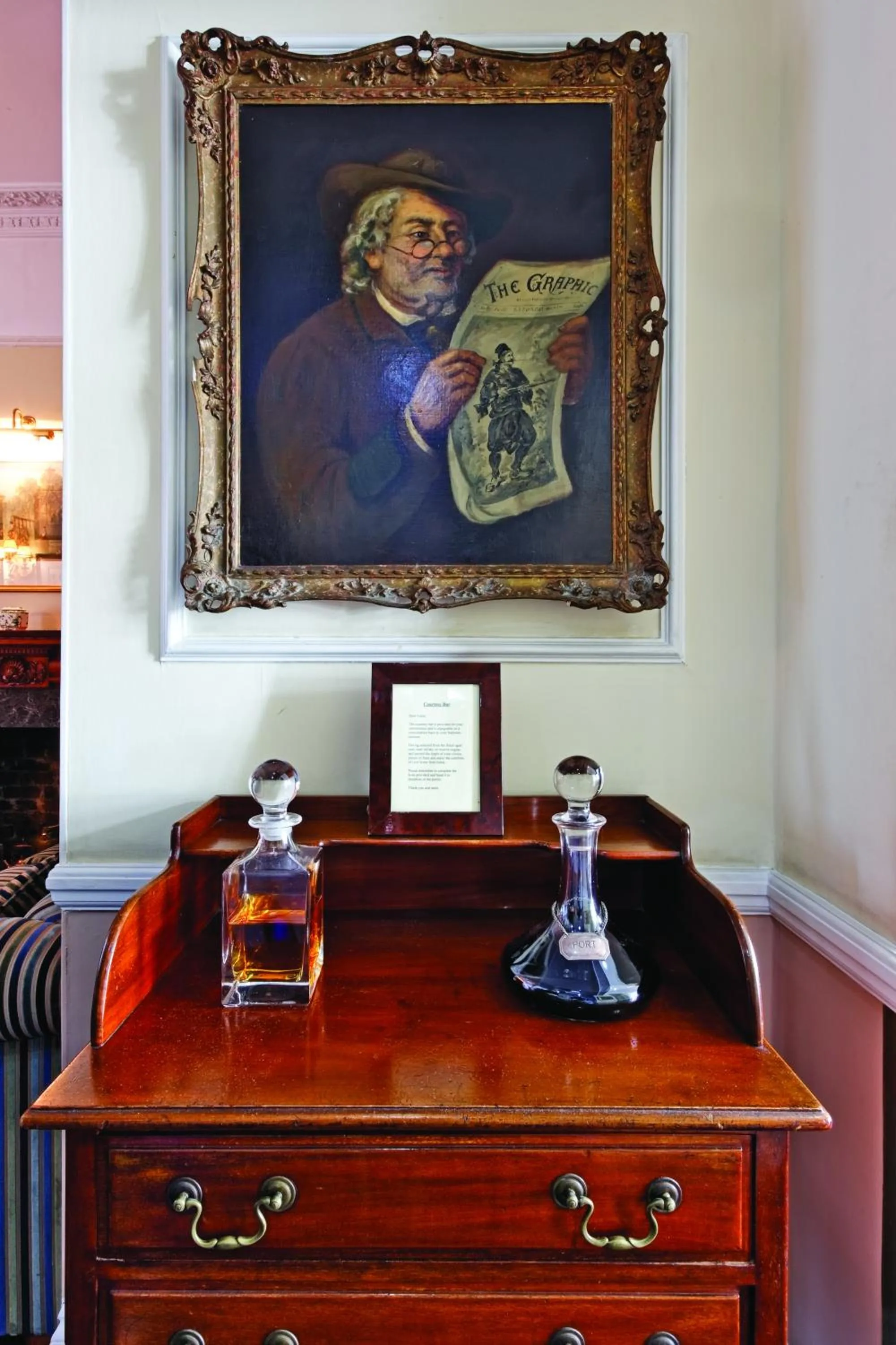 Lounge or bar in Grange Blooms Hotel