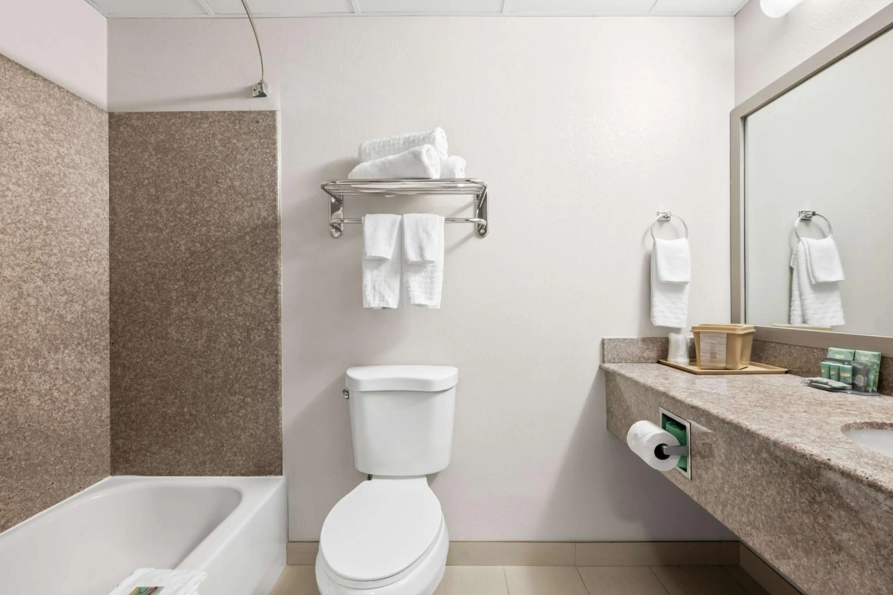 Bathroom in Best Western Dartmouth-New Bedford