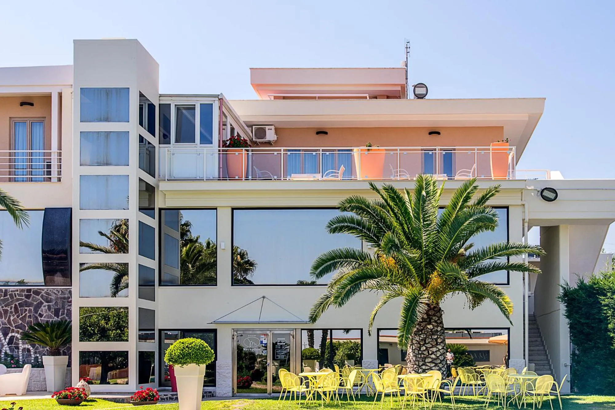 Facade/entrance in Hotel Villa Maria