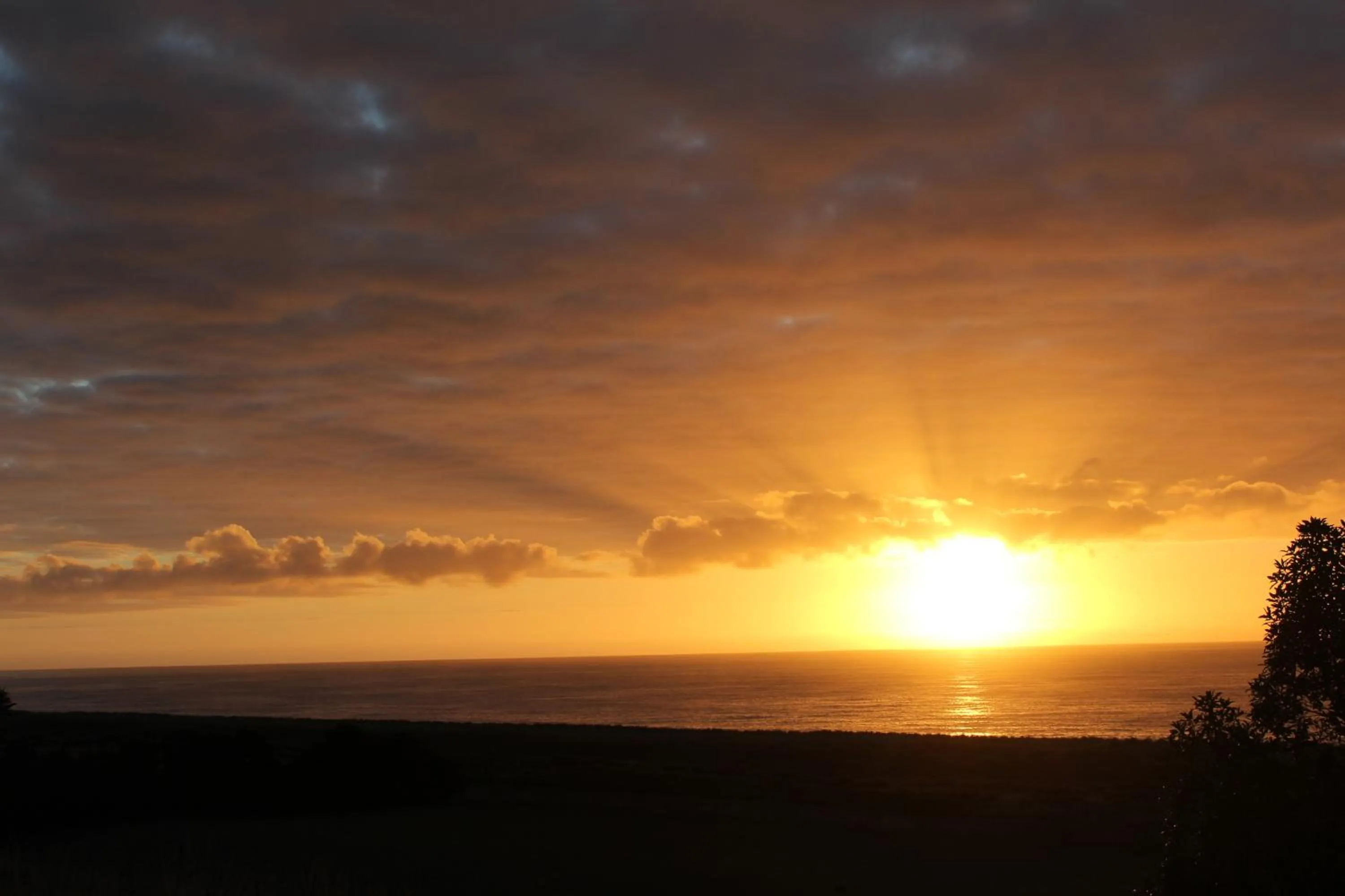 Sunrise in Glenburn Coastal Retreat
