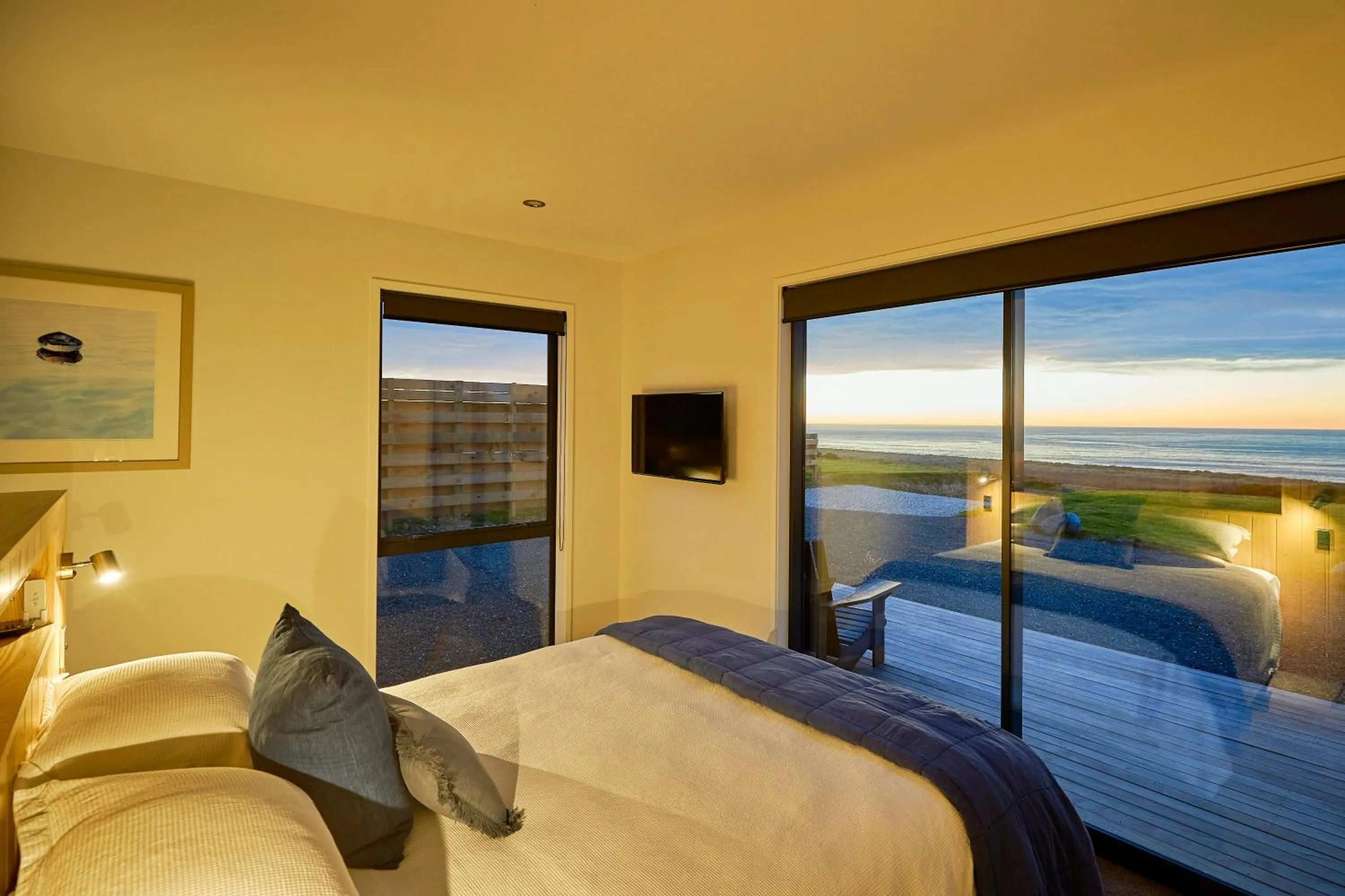 Bedroom, Bed in Glenburn Coastal Retreat