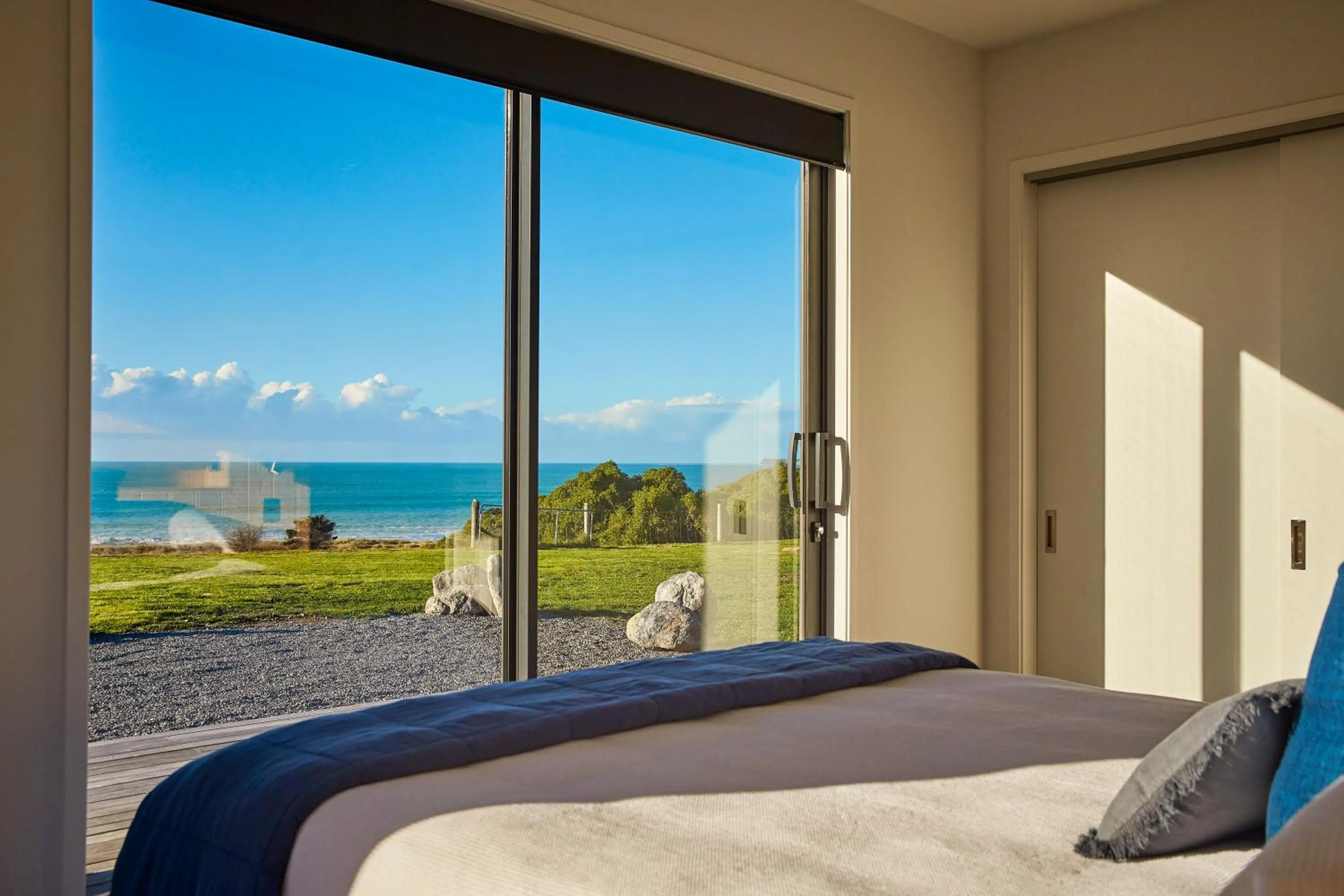 Bedroom, Bed in Glenburn Coastal Retreat