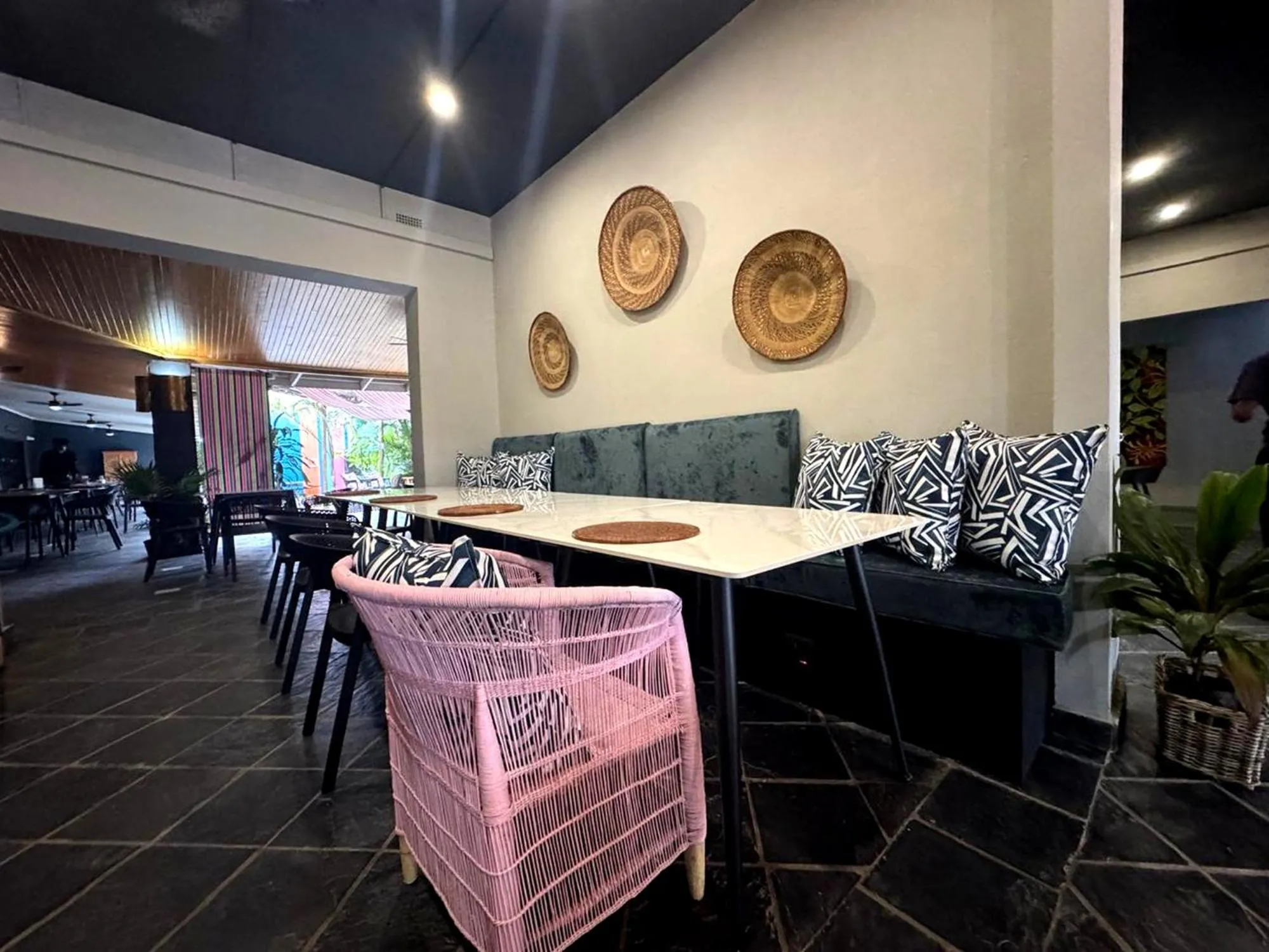 Restaurant/places to eat in Elephant Springs