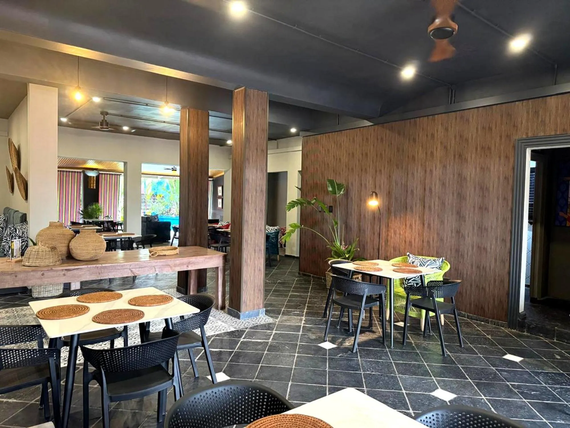 Restaurant/places to eat in Elephant Springs