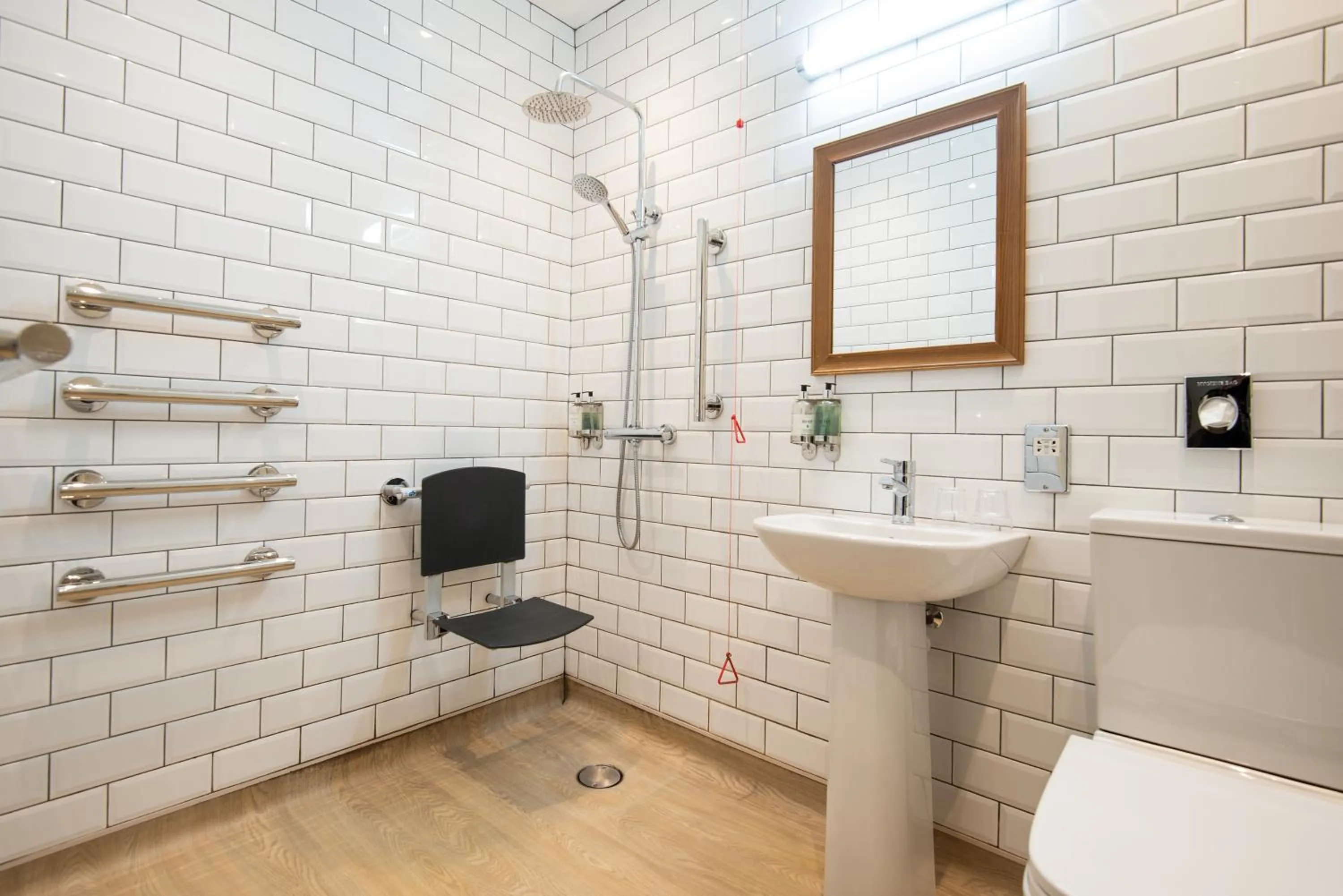 Shower in The Seaton Lane Inn - The Inn Collection Group