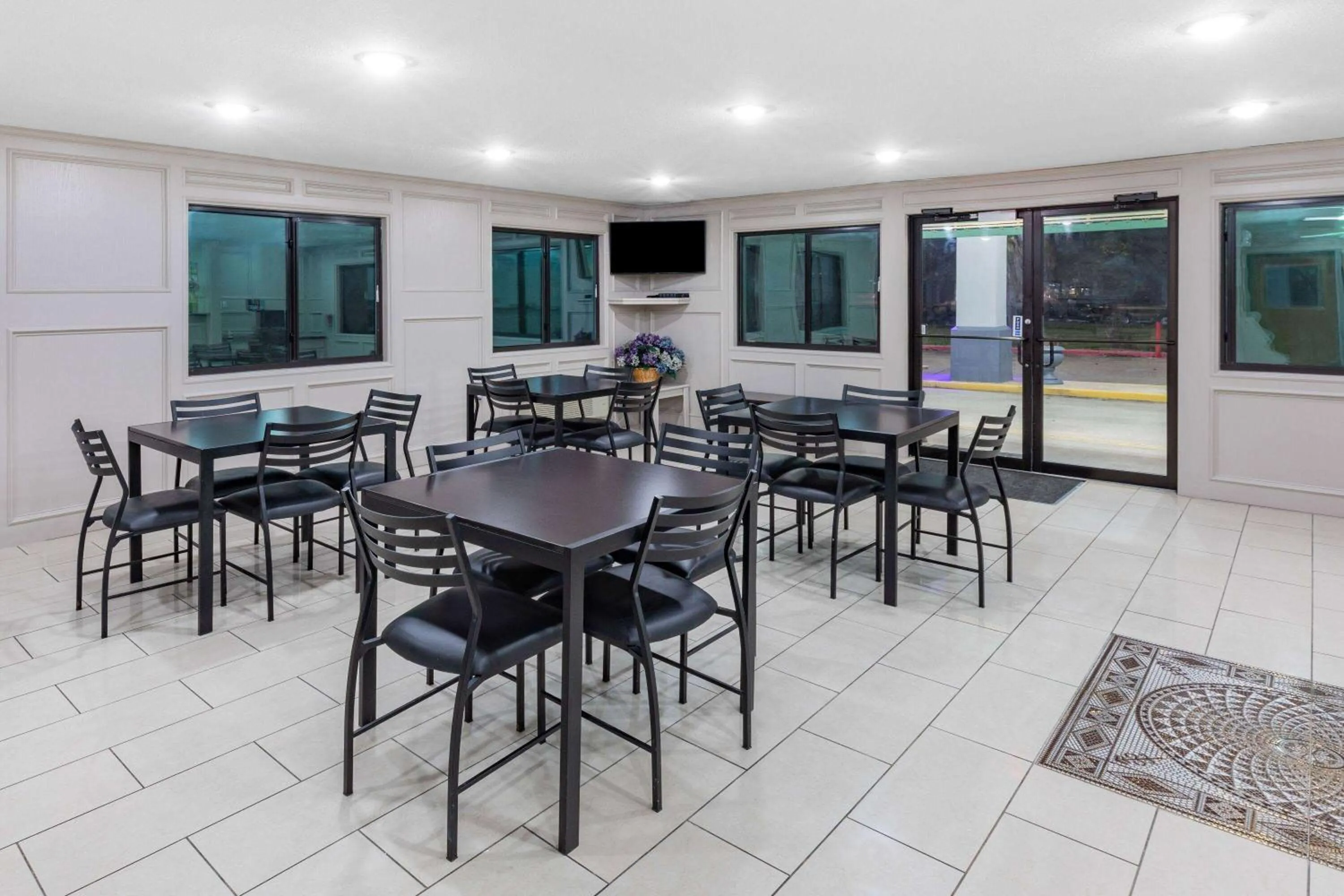 Breakfast in Super 8 by Wyndham League City Kemah Area