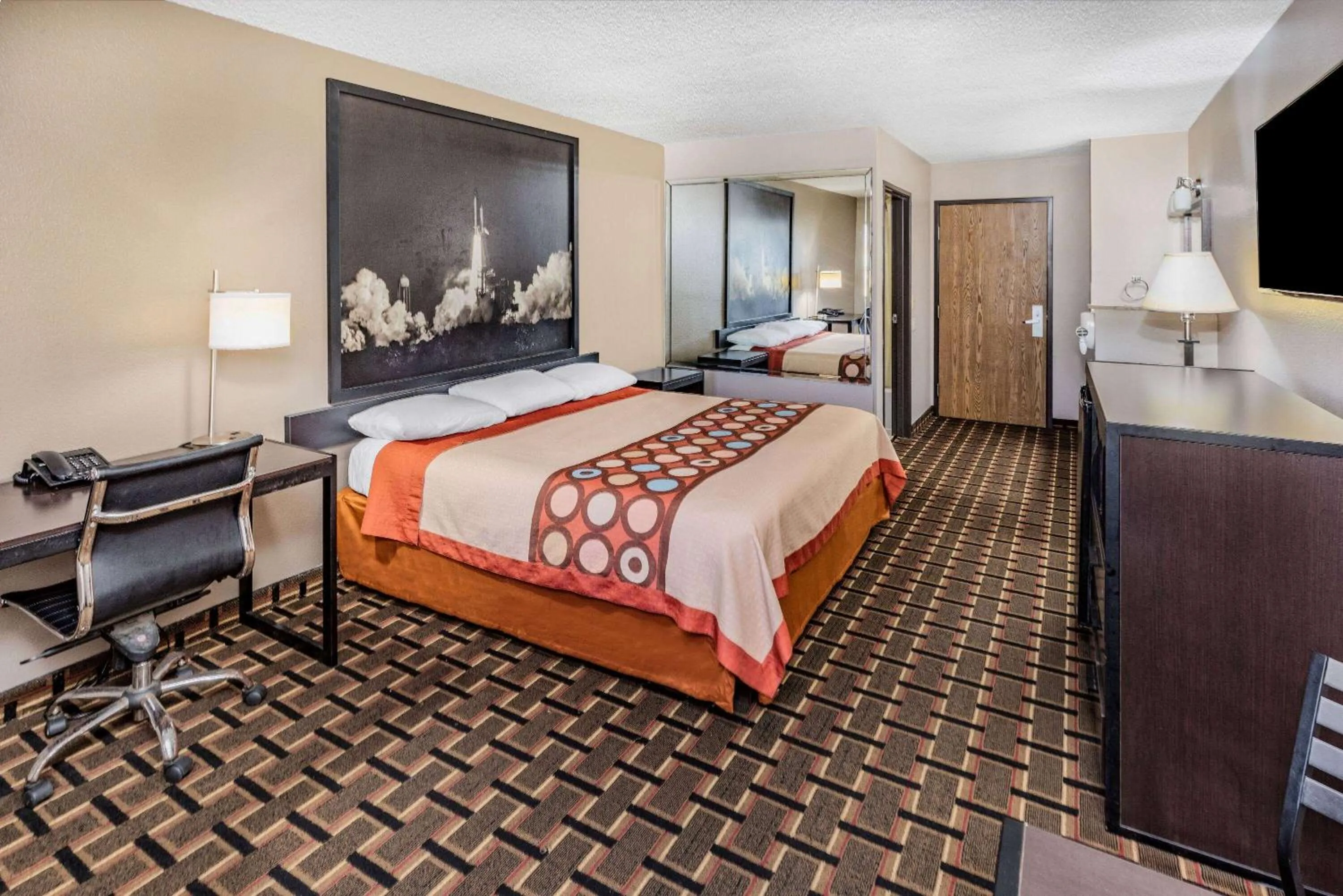 Photo of the whole room, Bed in Super 8 by Wyndham League City Kemah Area
