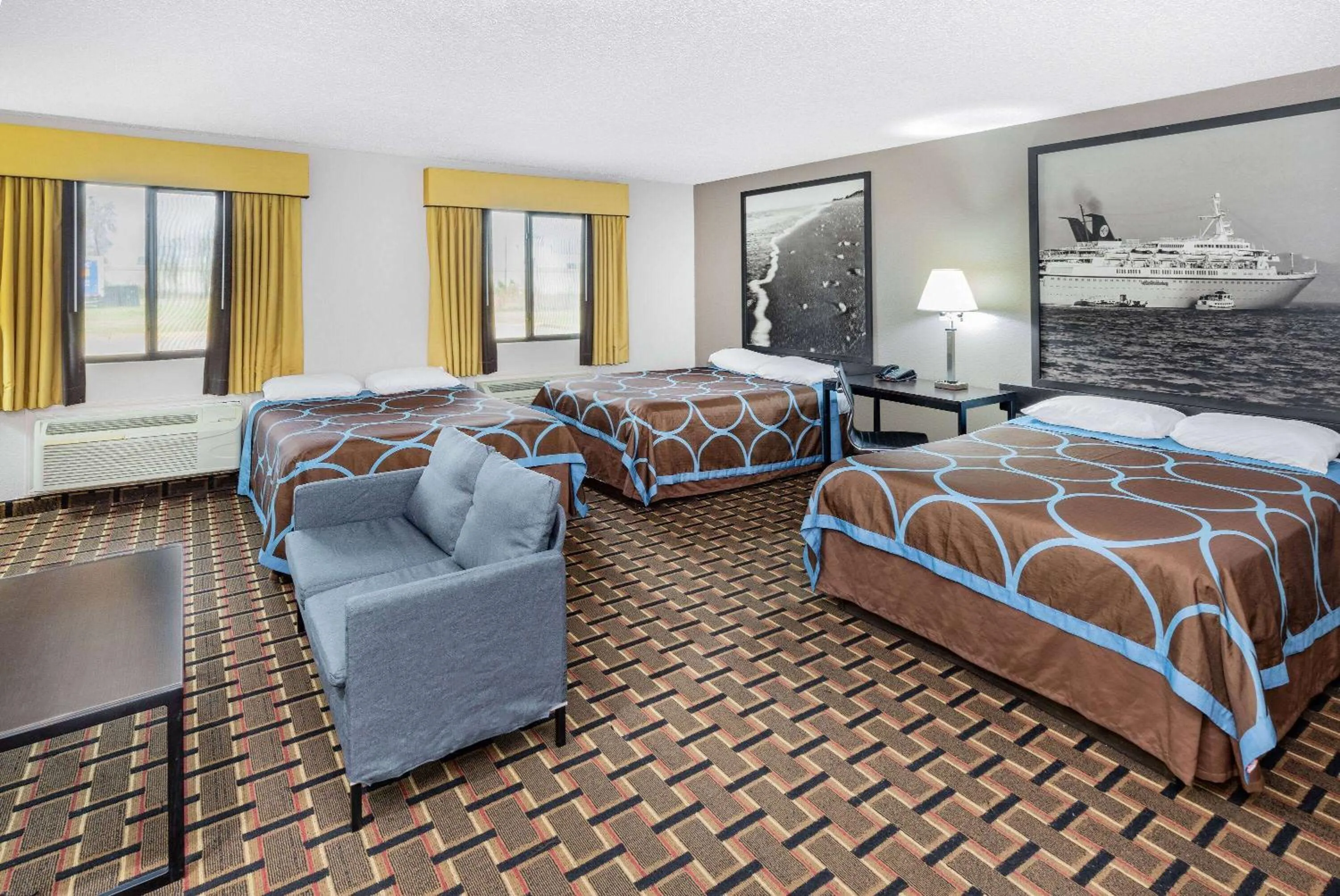 Photo of the whole room, Bed in Super 8 by Wyndham League City Kemah Area