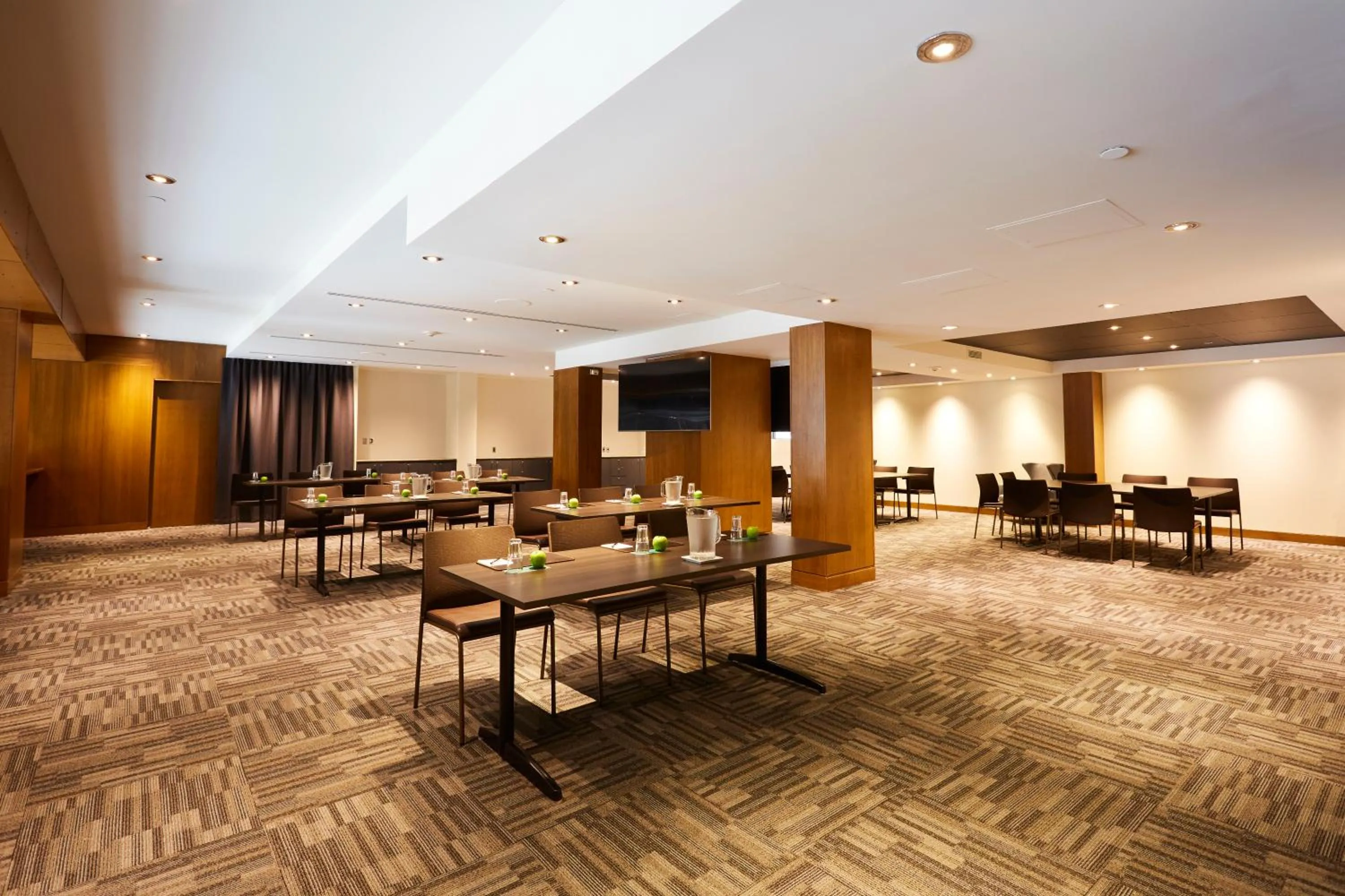 Banquet/Function facilities in Le Germain Hotel Toronto