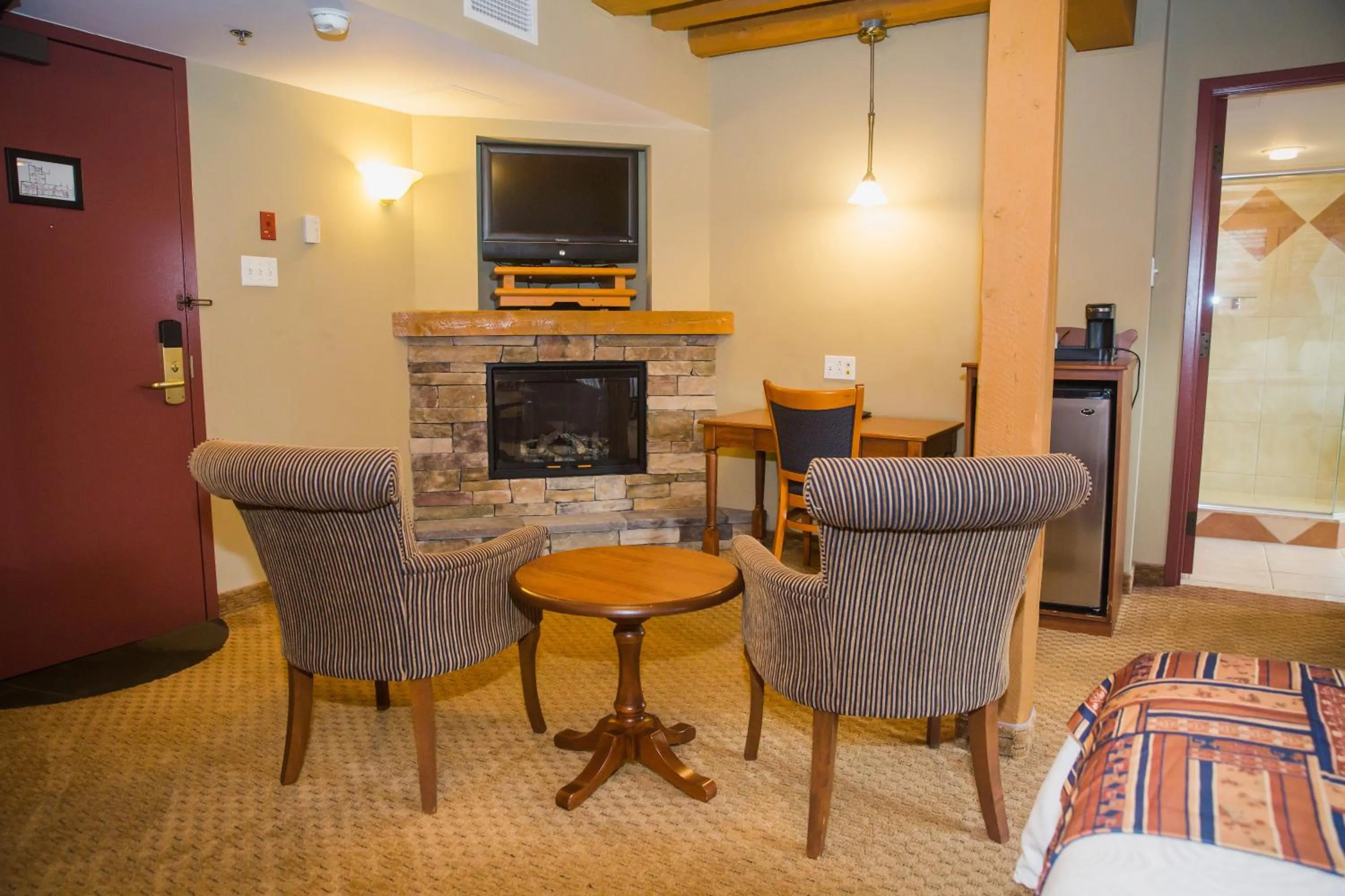 TV and multimedia in Murray Premises Hotel