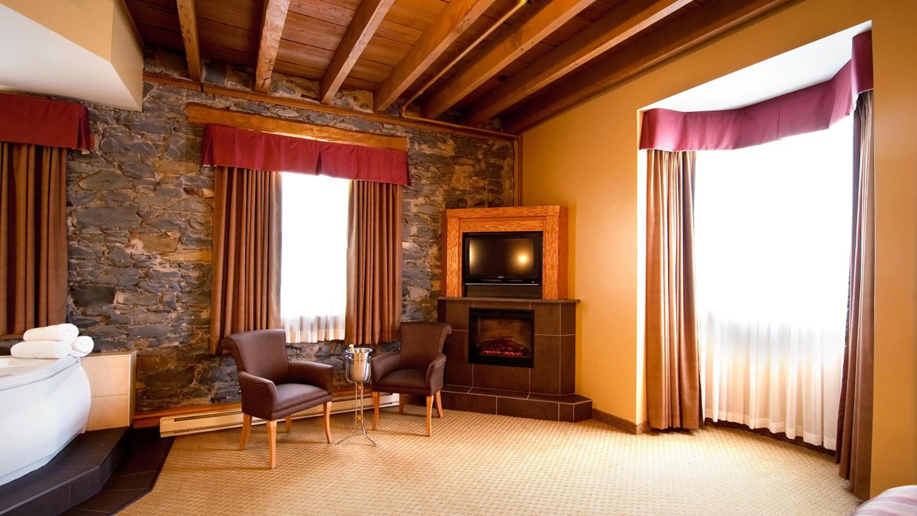 Seating area in Murray Premises Hotel