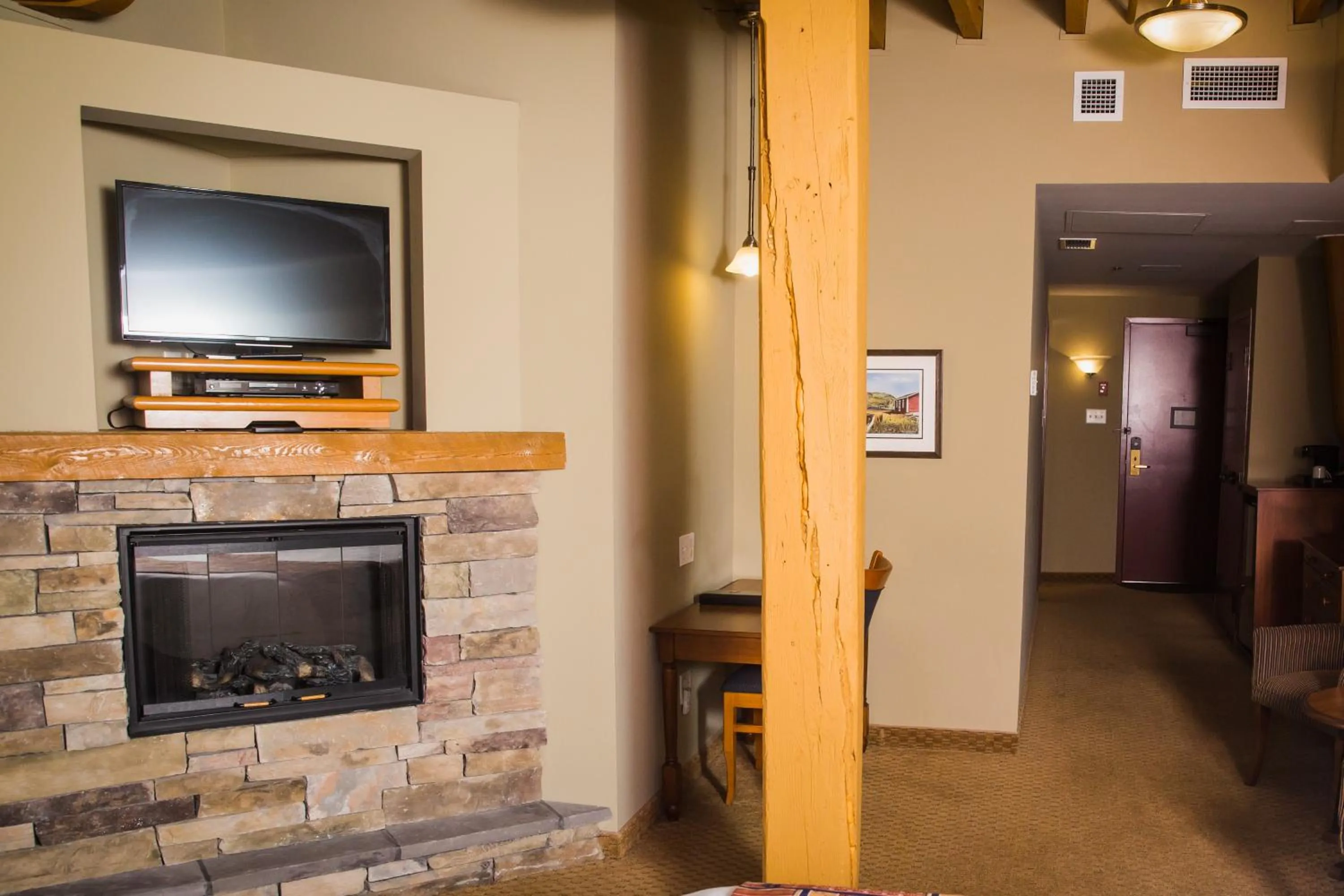 TV and multimedia in Murray Premises Hotel