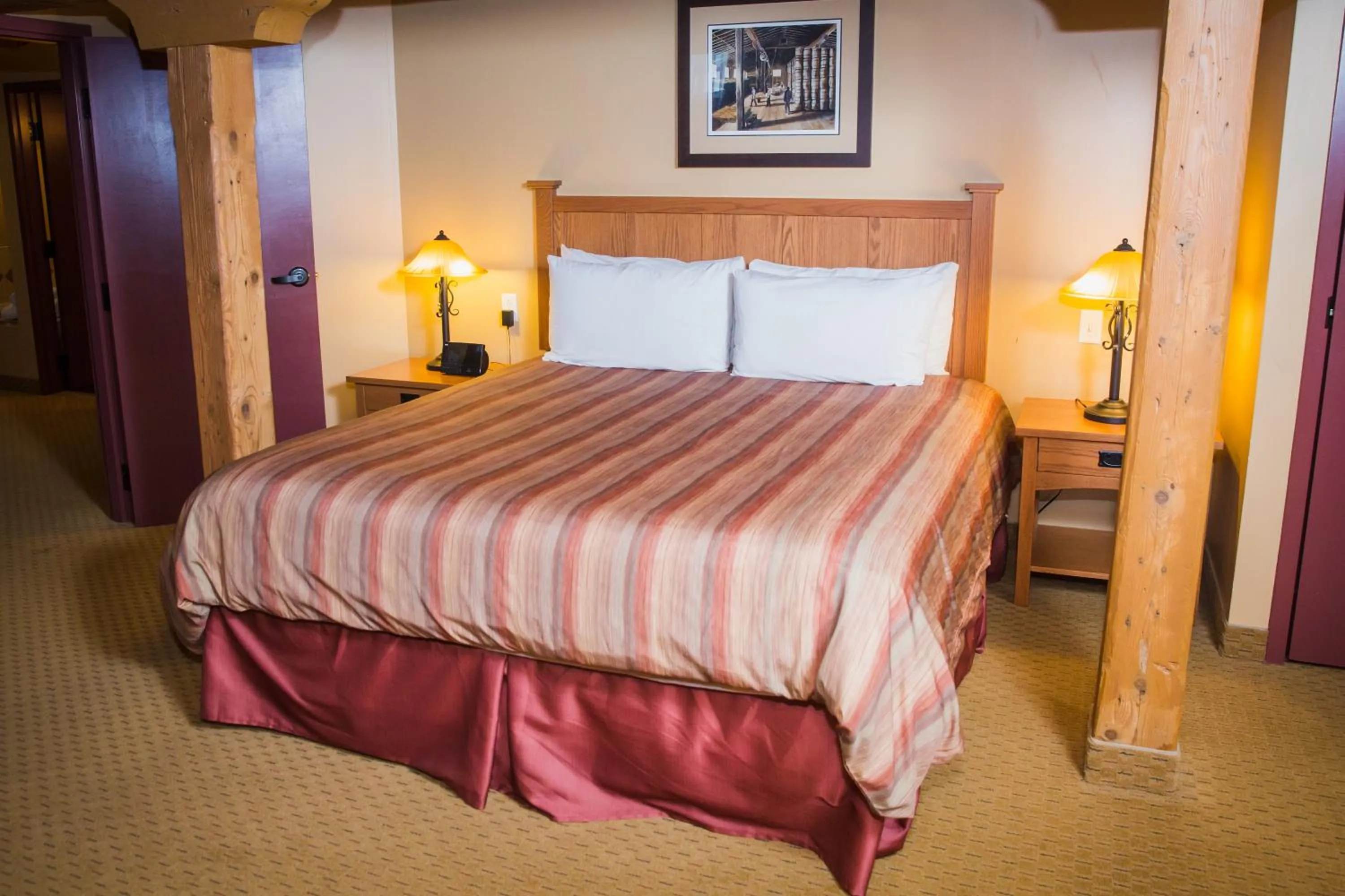 Bed in Murray Premises Hotel