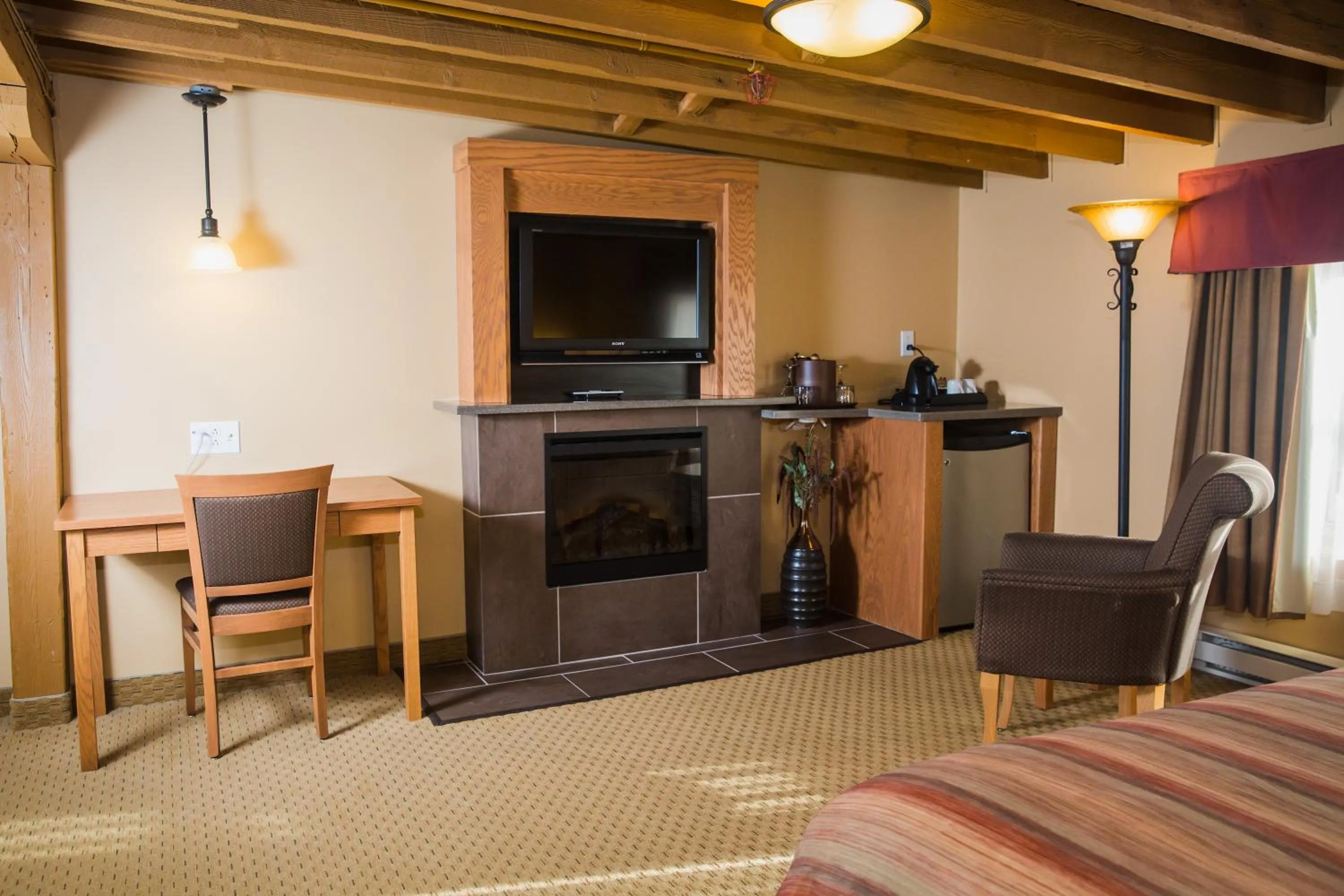 TV and multimedia in Murray Premises Hotel