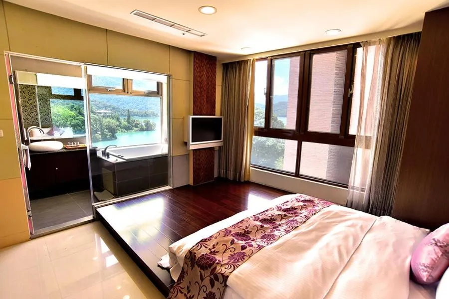 Bed in Miracolo View Hotel