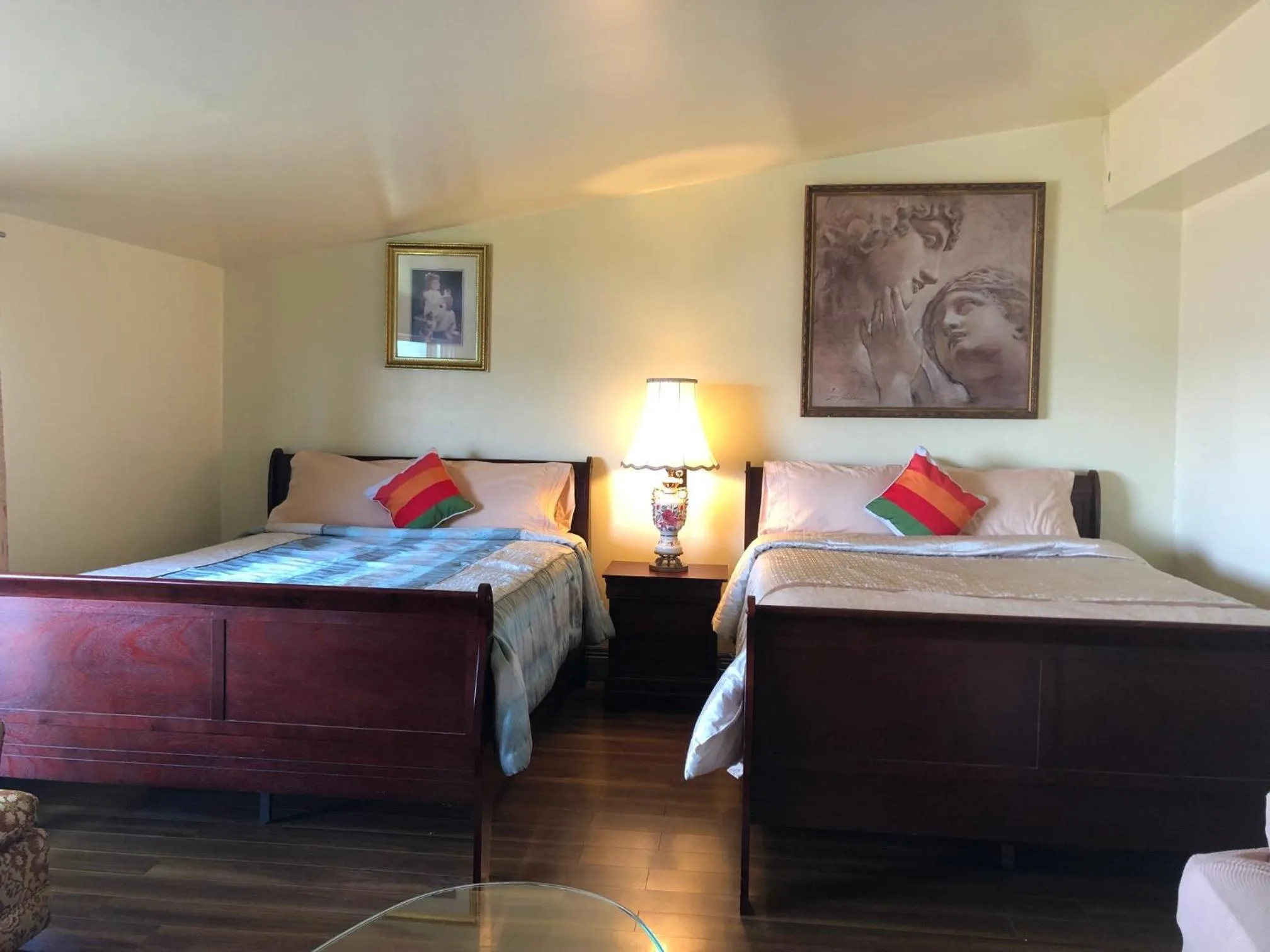 Bedroom, Bed in 78 Montague