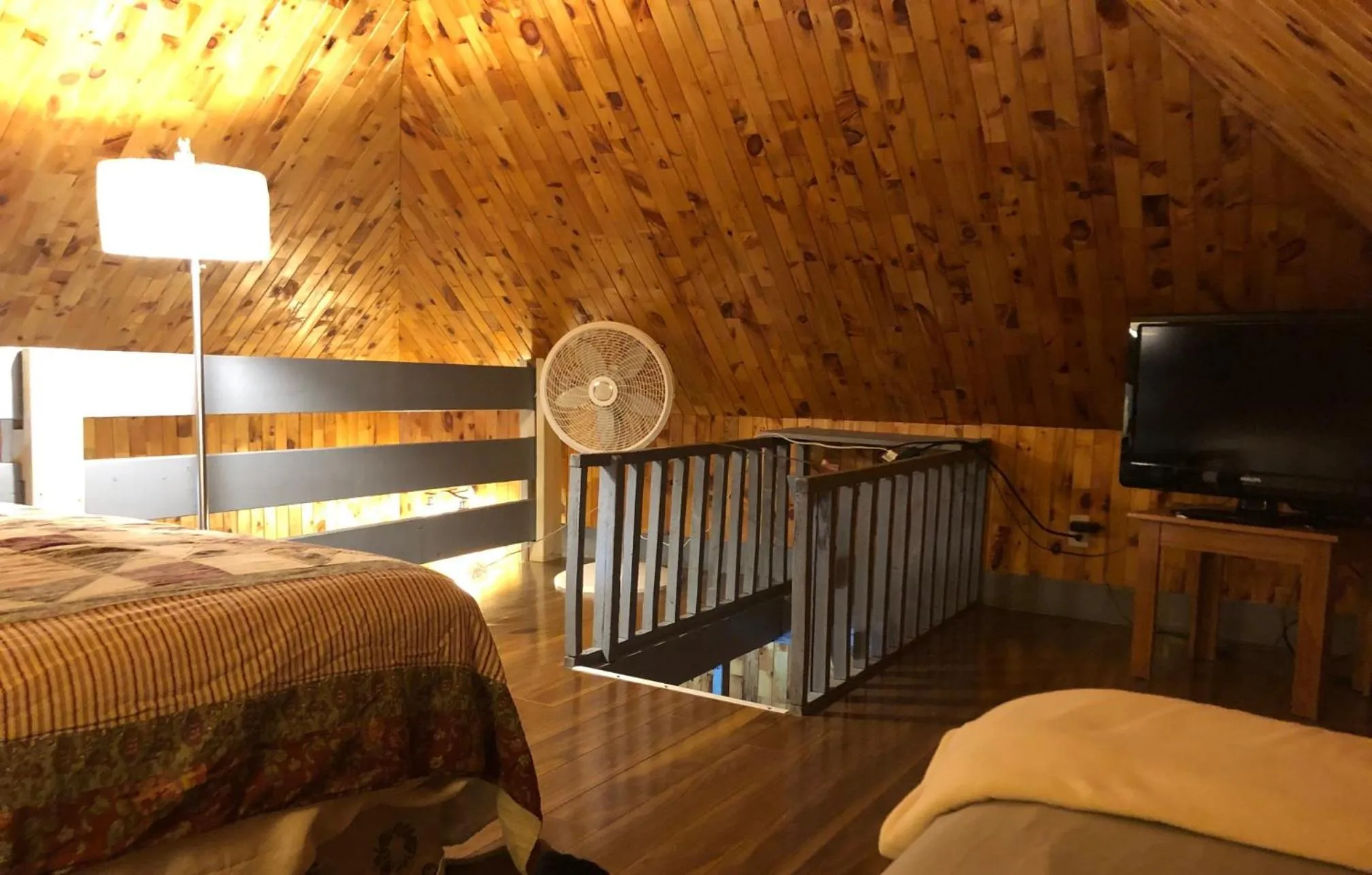 Bedroom, Bed in 78 Montague