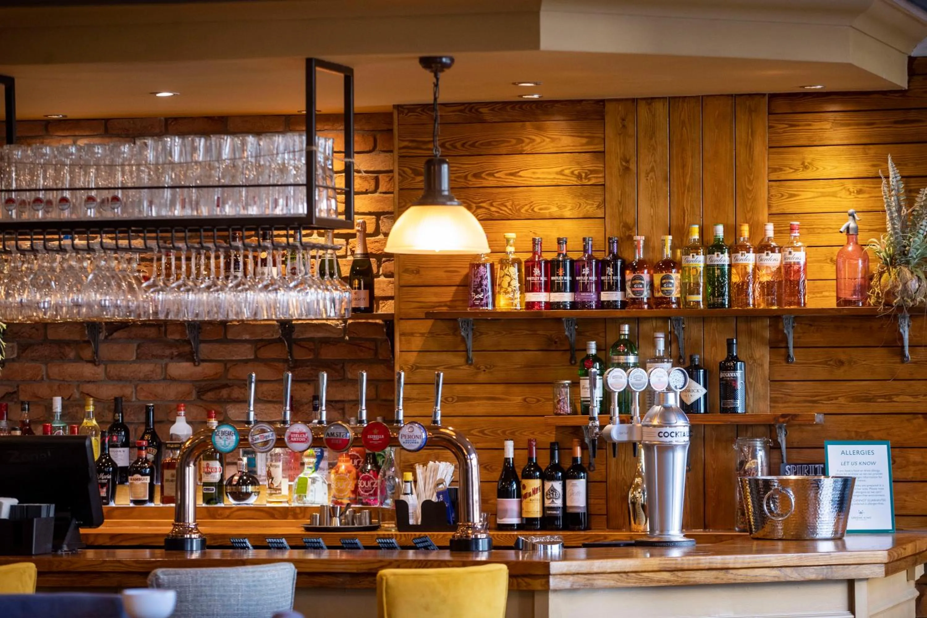 Lounge or bar in The Waverley Hotel