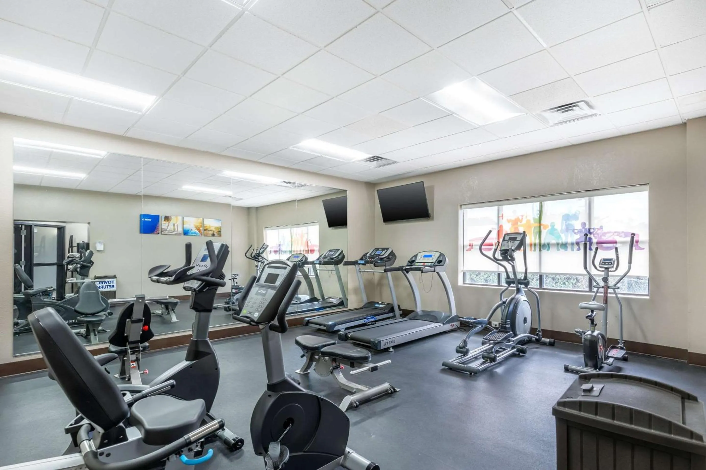 Fitness centre/facilities in Best Western Plus Arbour Inn and Suites