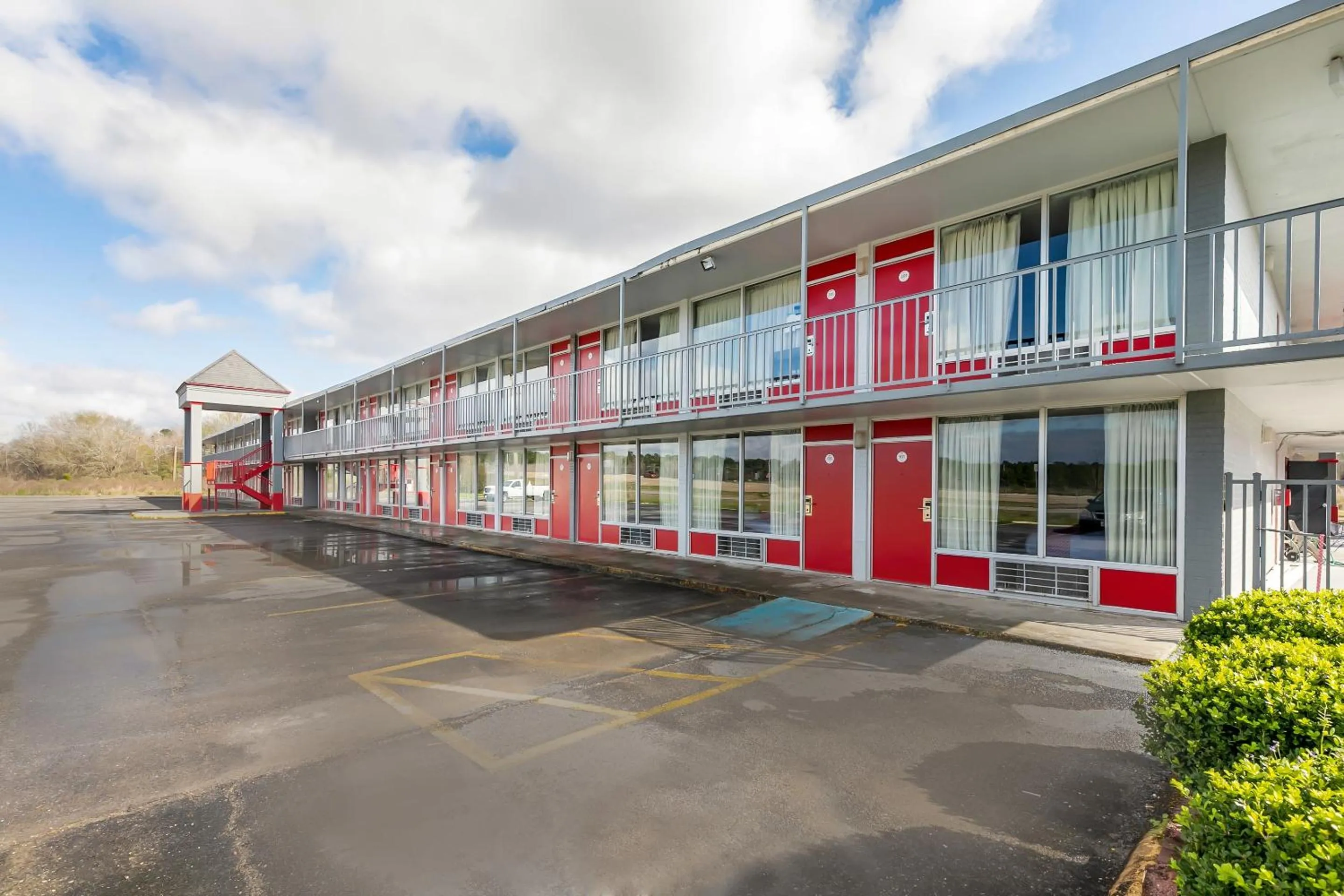 On site in OYO Hotel Jennings Near Crowley, LA I-10