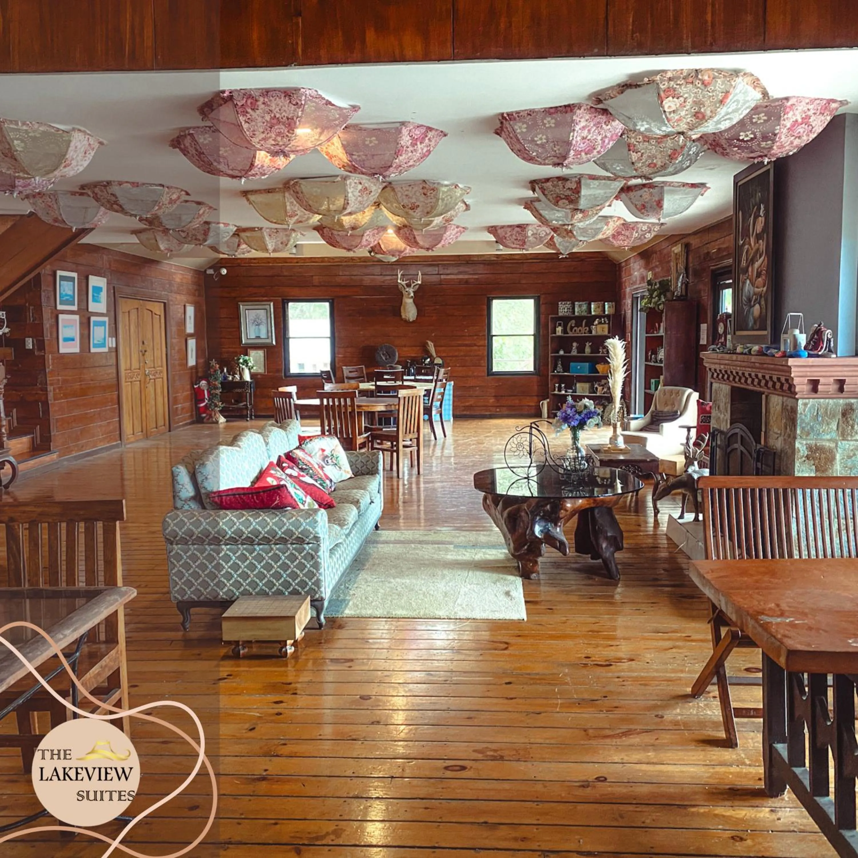 Restaurant/places to eat in The Lakeview Suites