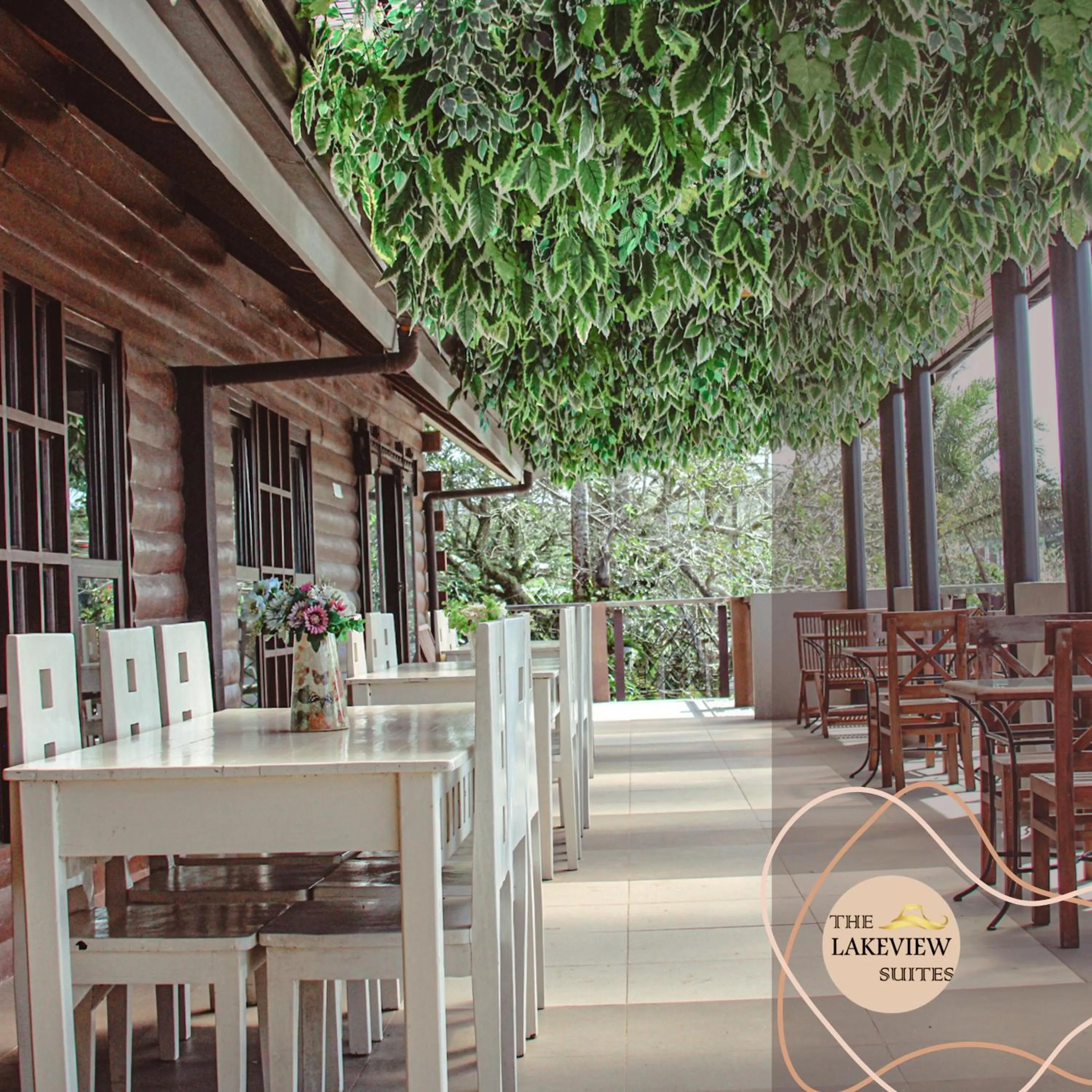 Restaurant/places to eat in The Lakeview Suites