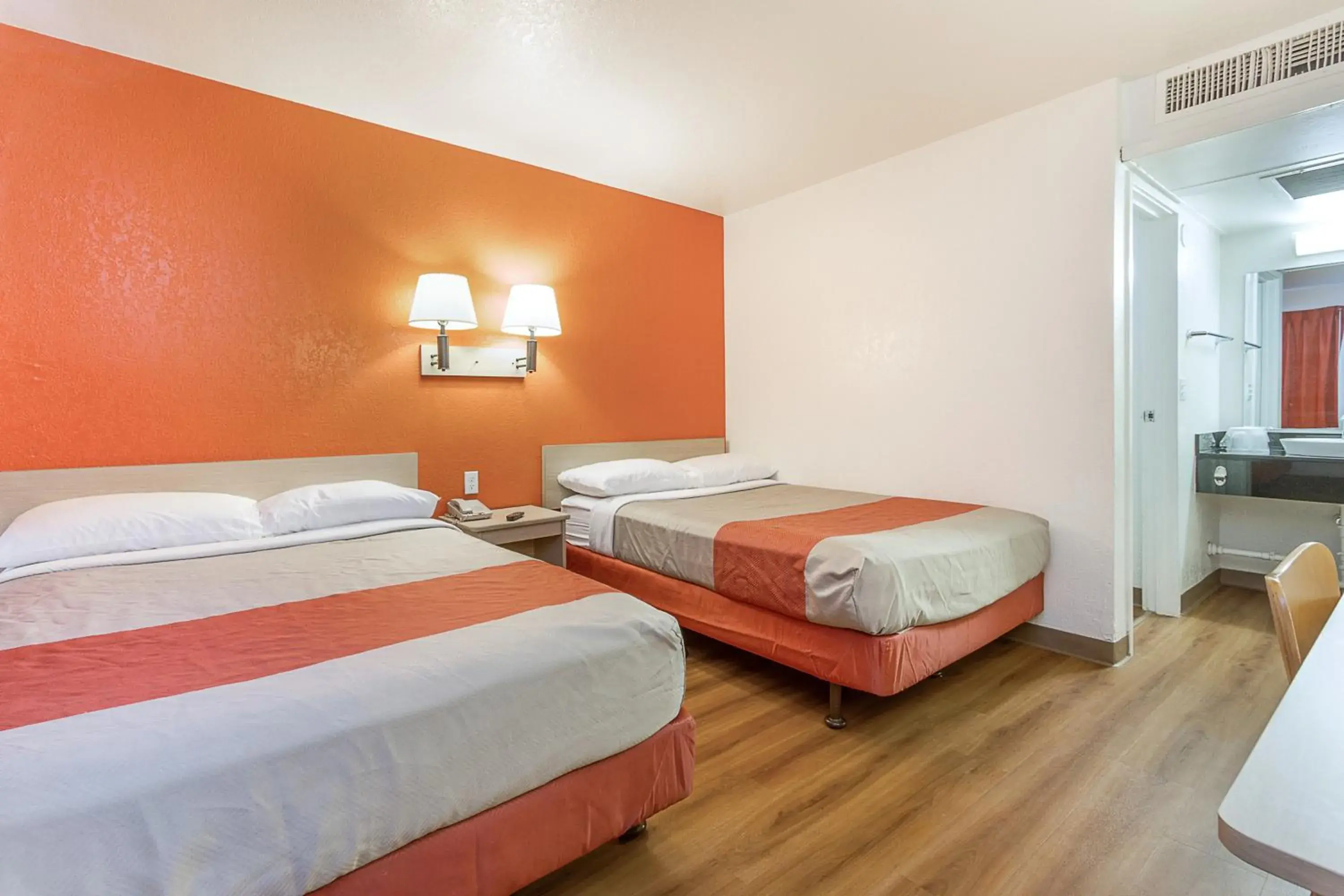 Double Room - single occupancy - Disability Access in Motel 6-Phoenix, AZ - North Bell Road Double Room - single occupancy - Disability Access in Motel 6-Phoenix, AZ - North Bell Road