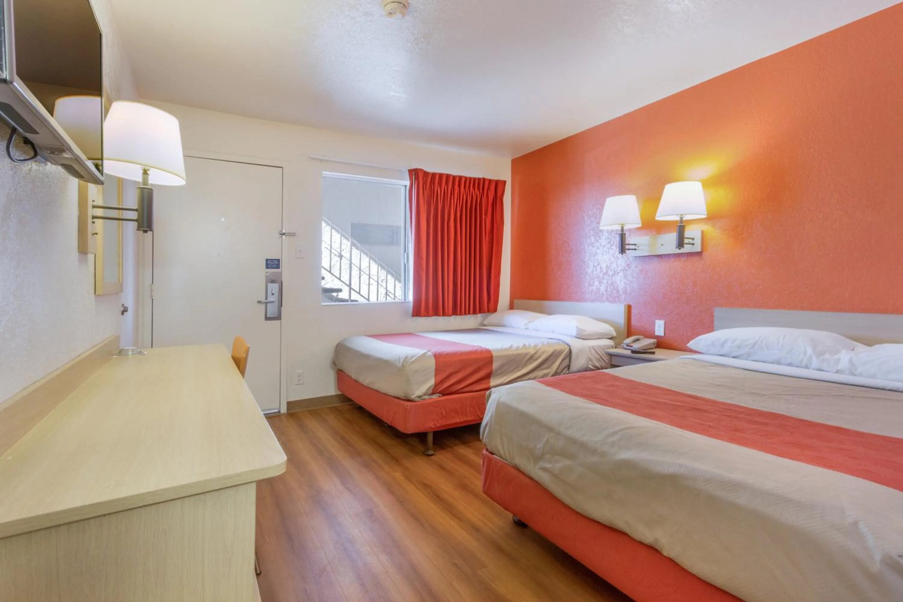 Bedroom, Bed in Motel 6-Phoenix, AZ - North Bell Road