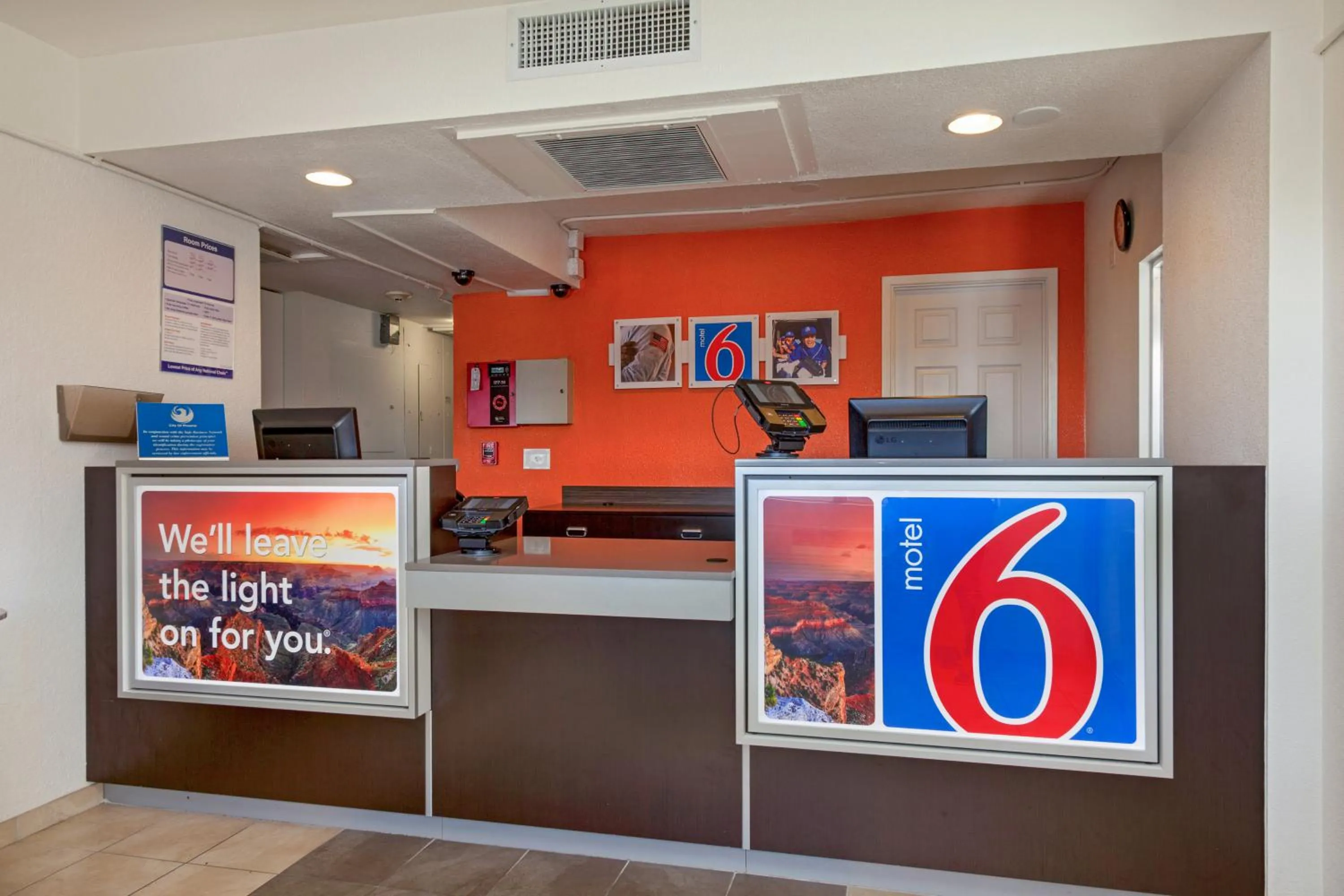 Lobby or reception in Motel 6-Phoenix, AZ - North Bell Road