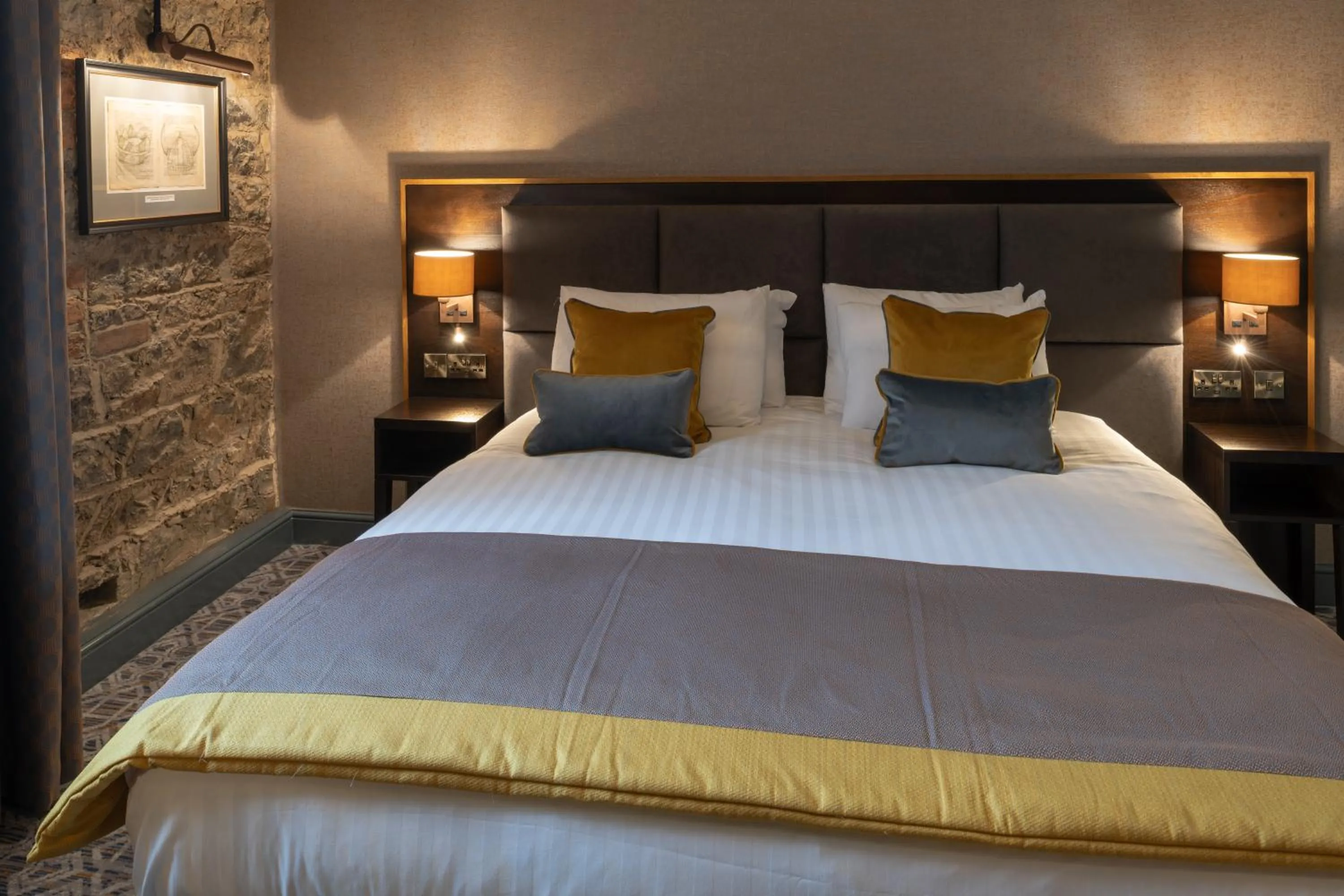 Bed in The Old Borough Hotel - Wetherspoon