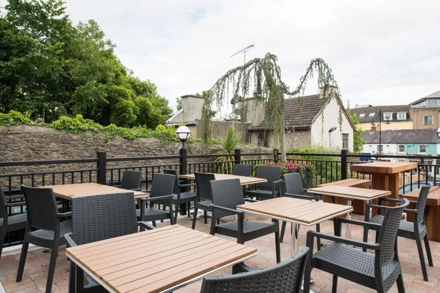 Patio in The Old Borough Hotel - Wetherspoon