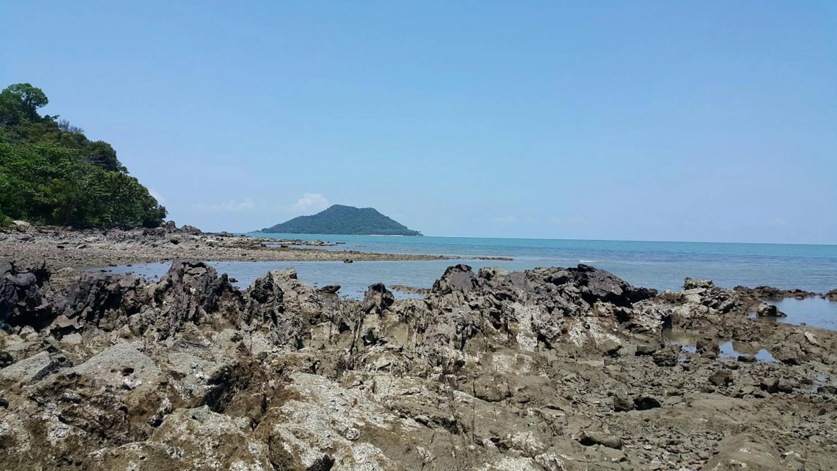 Beach in Baansukhita