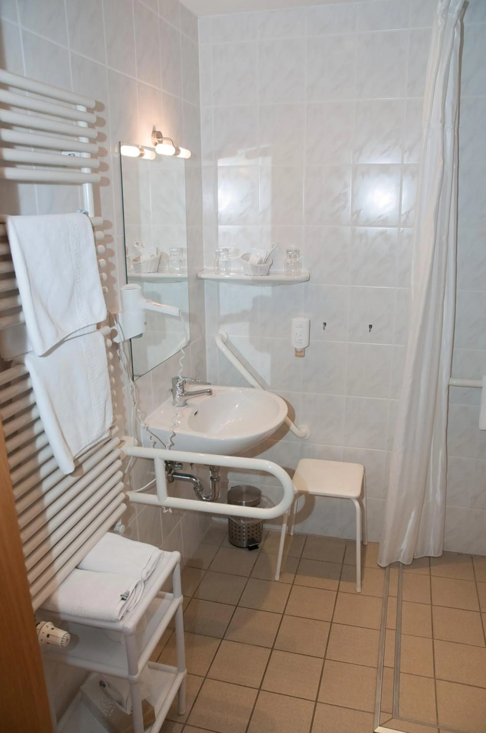 Shower in Hotel "Am Werl"