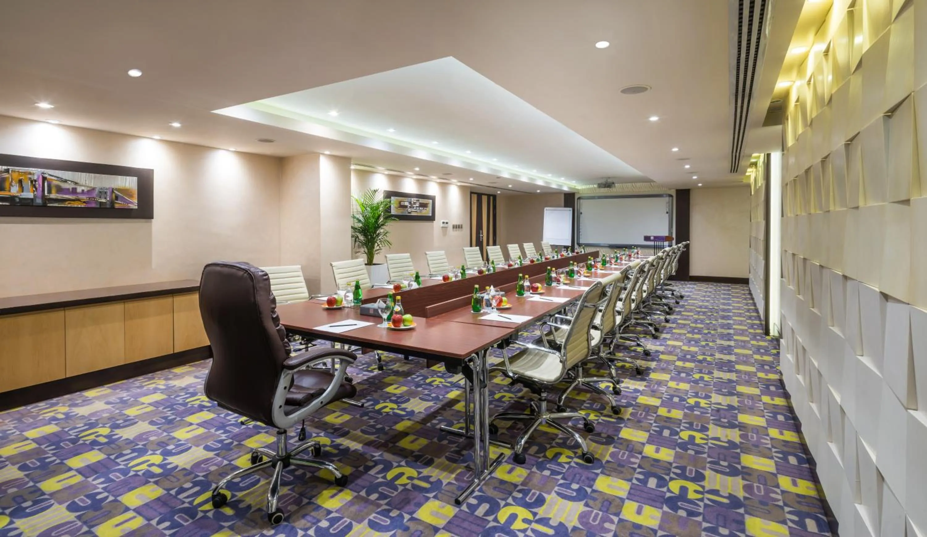 Meeting/conference room in Novotel Suites Riyadh Olaya
