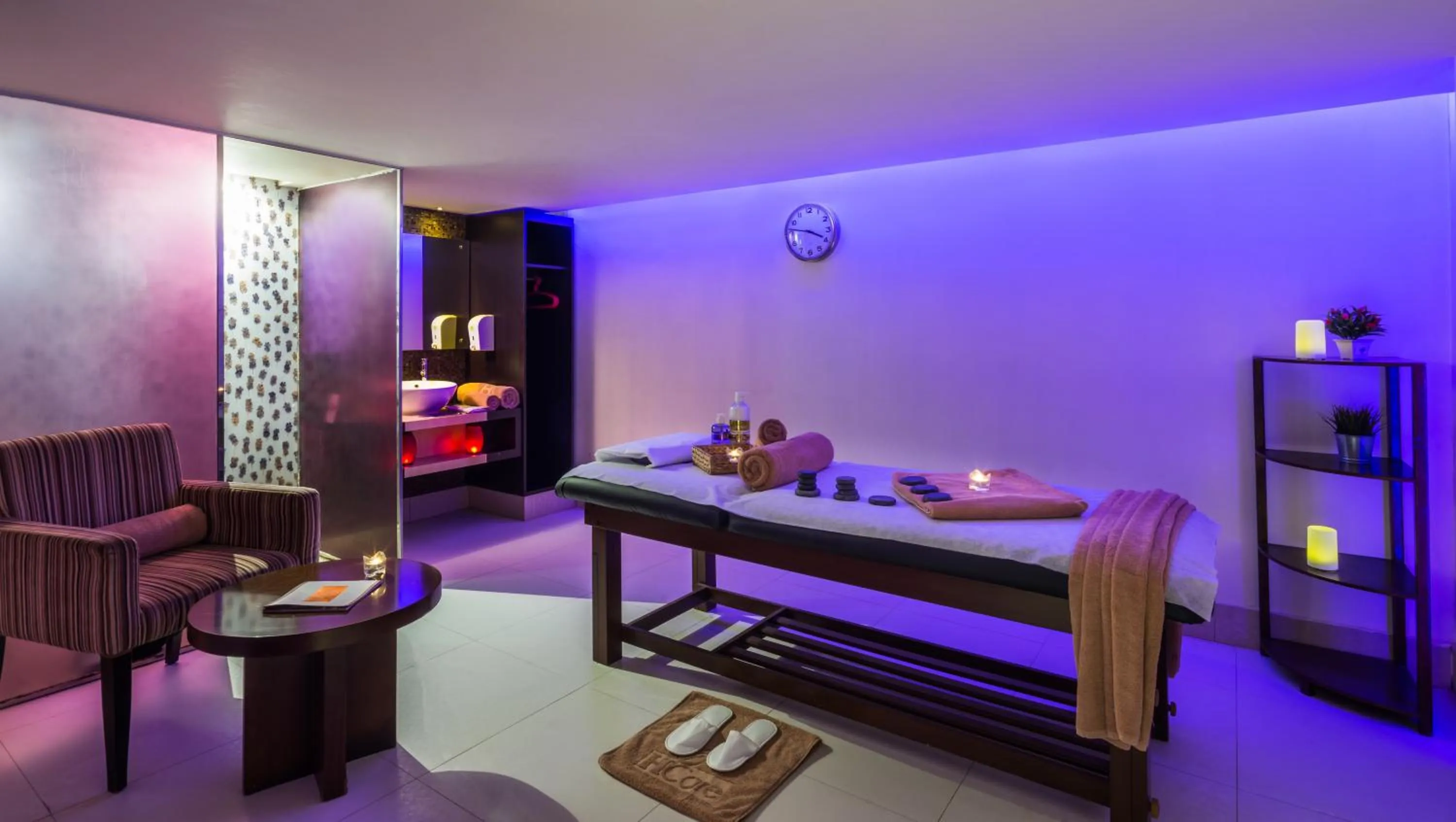 Massage, Bed in Novotel Suites Riyadh Olaya